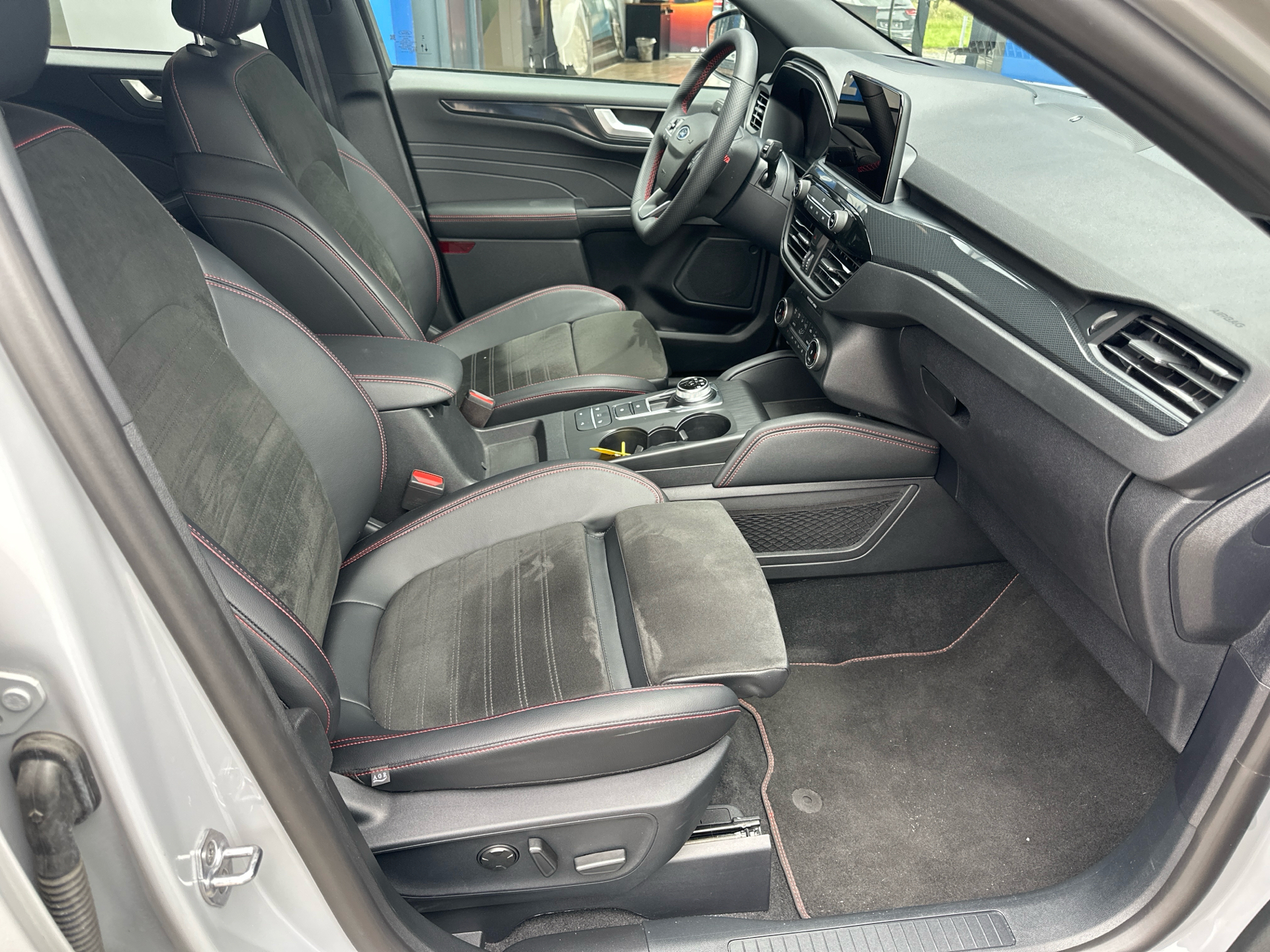 Billede af Ford Kuga 2,5 Plugin-hybrid Graphite Tech CVT 225HK 5d Trinl. Gear