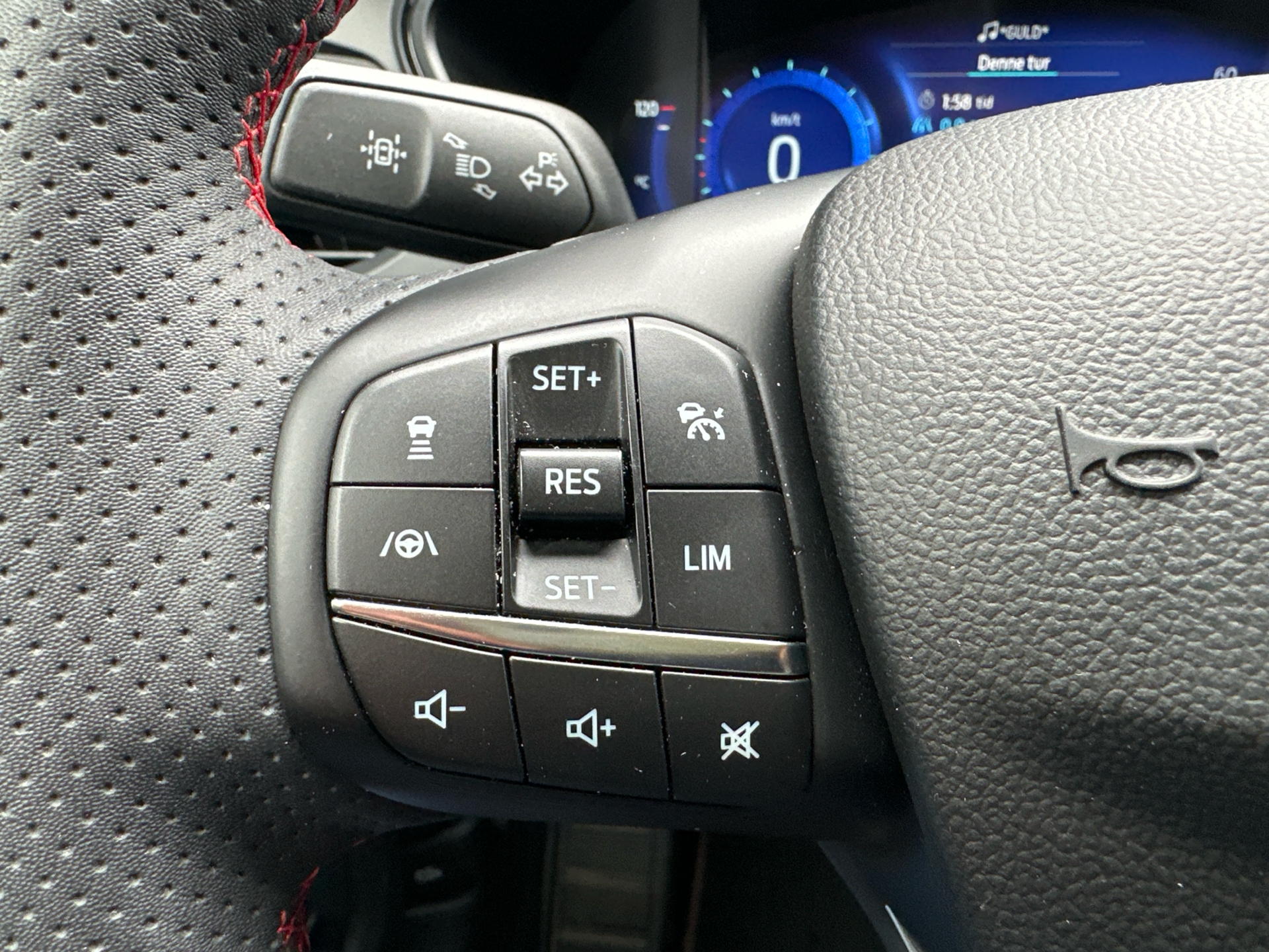 Billede af Ford Kuga 2,5 Plugin-hybrid Graphite Tech CVT 225HK 5d Trinl. Gear