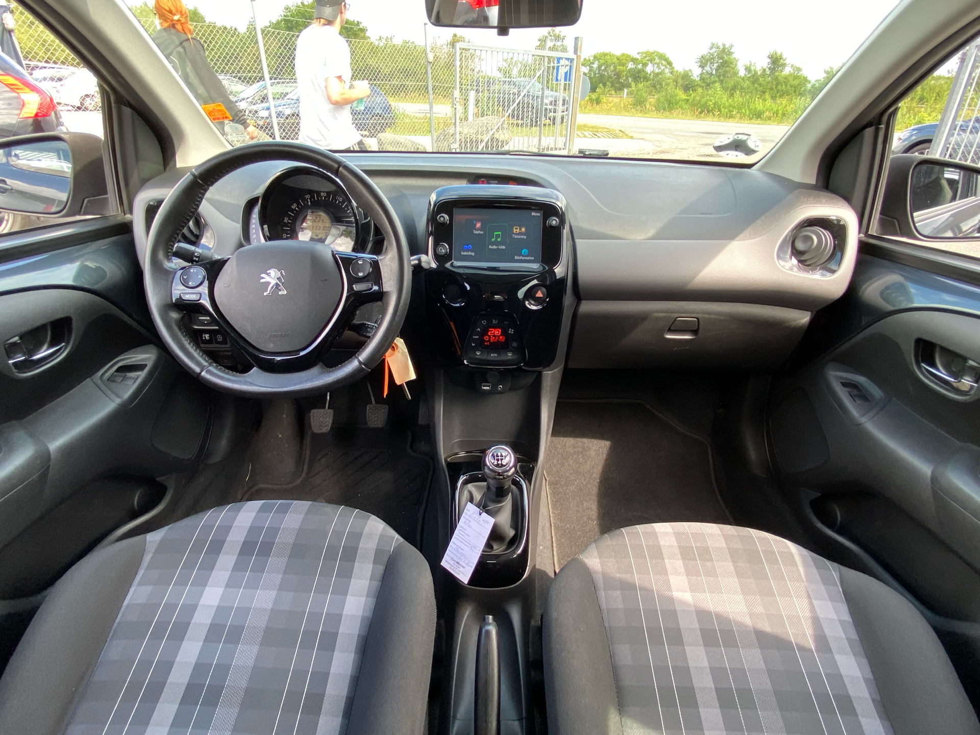 Billede af Peugeot 108 1,0 e-Vti Allure+ 72HK 5d