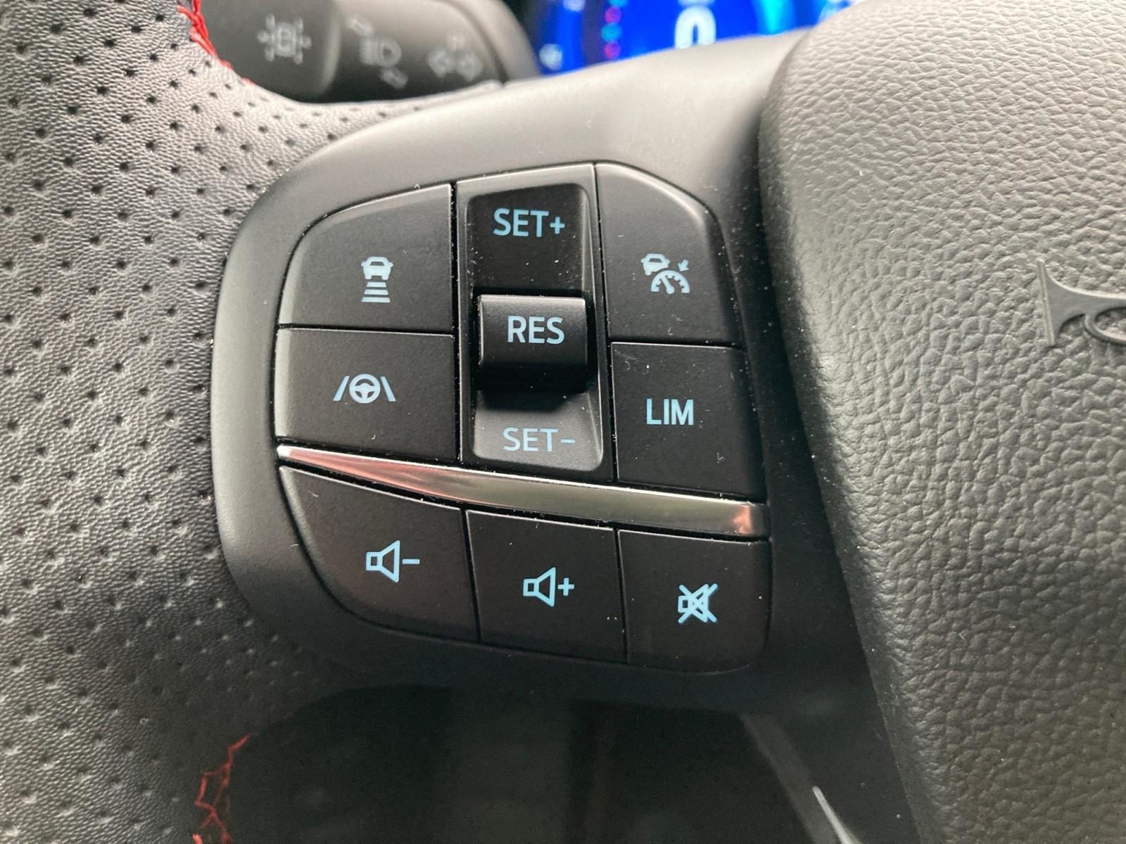 Billede af Ford Kuga 2,5 Plugin-hybrid ST-Line X CVT 225HK 5d Trinl. Gear