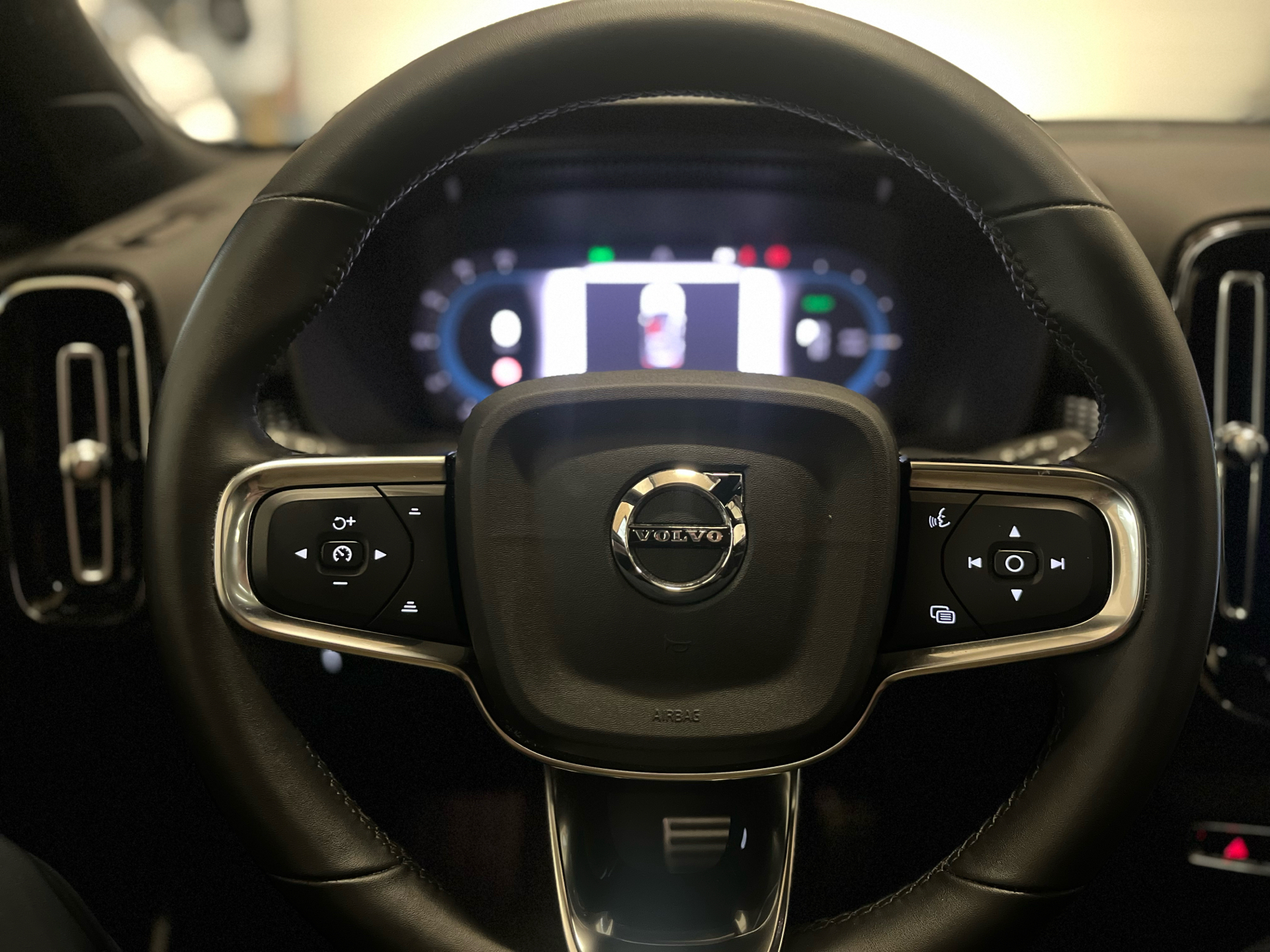 Billede af Volvo XC40 P6 Recharge Pro 231HK 5d Aut.