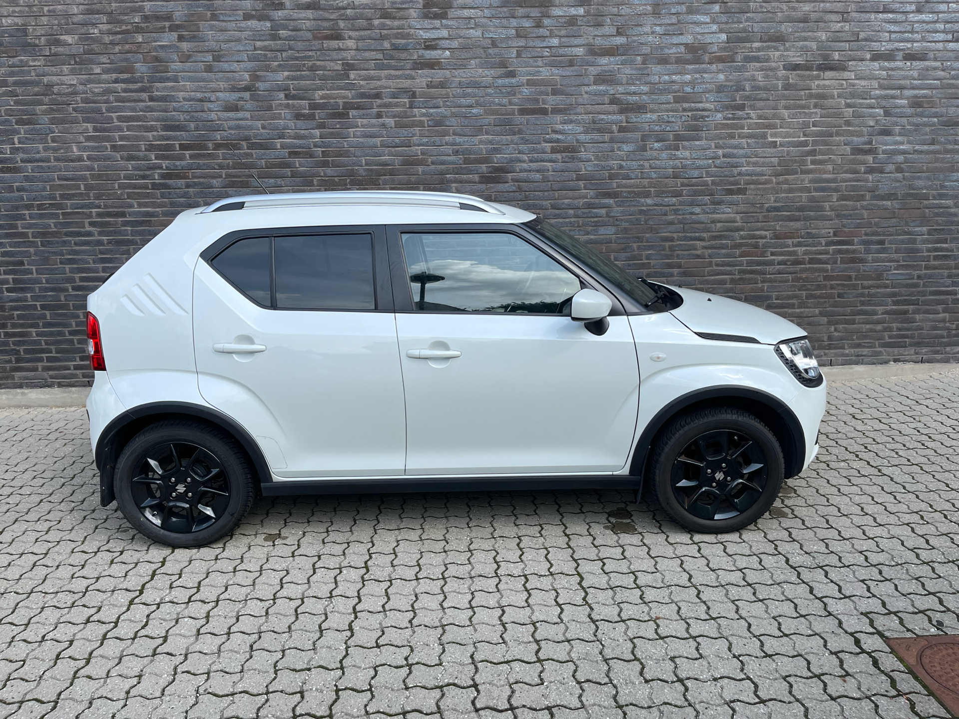 Billede af Suzuki Ignis 1,2 Dualjet Active Hit AEB 90HK 5d