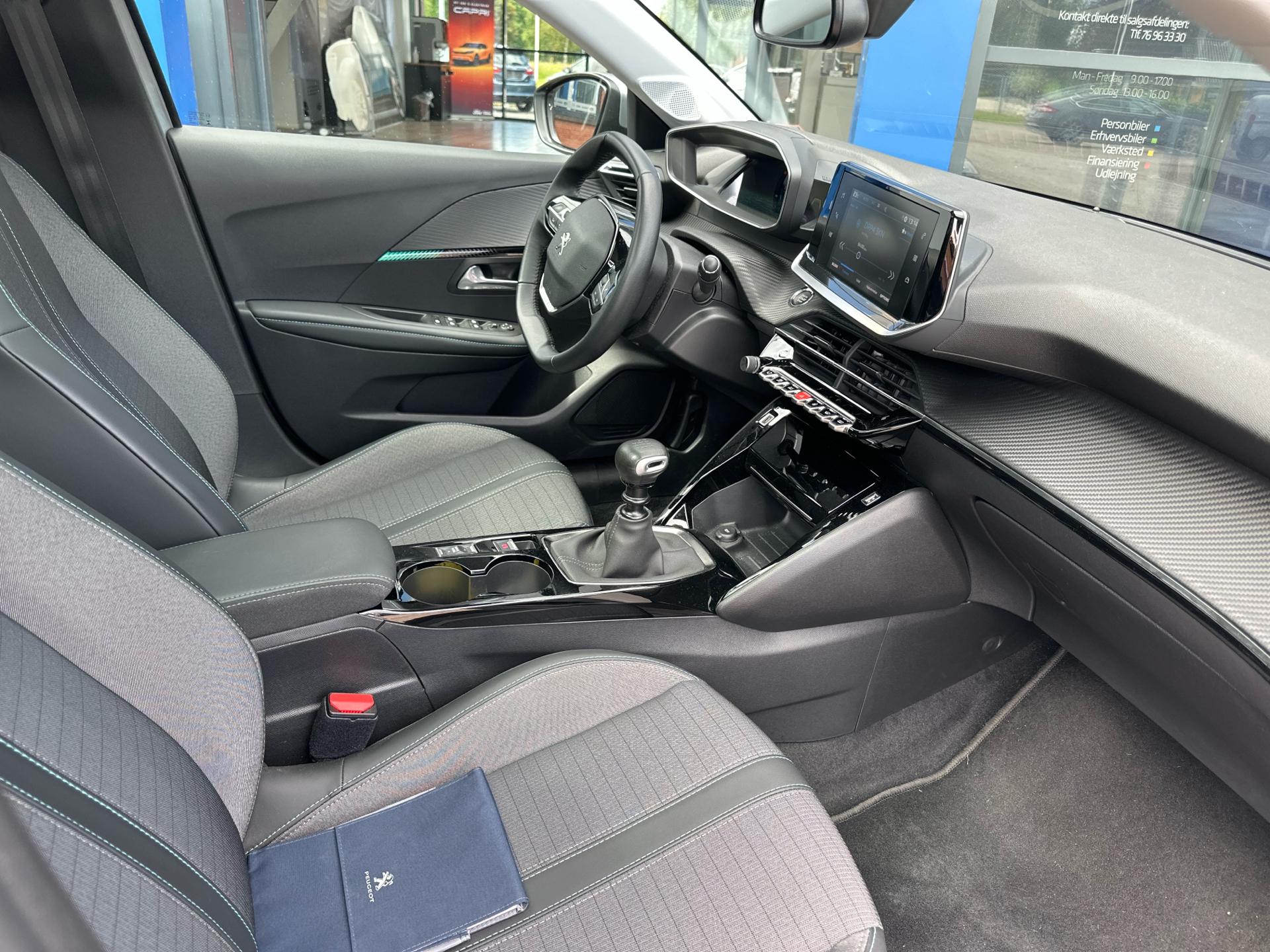 Billede af Peugeot 208 1,2 PureTech Allure Sky 100HK 5d 6g