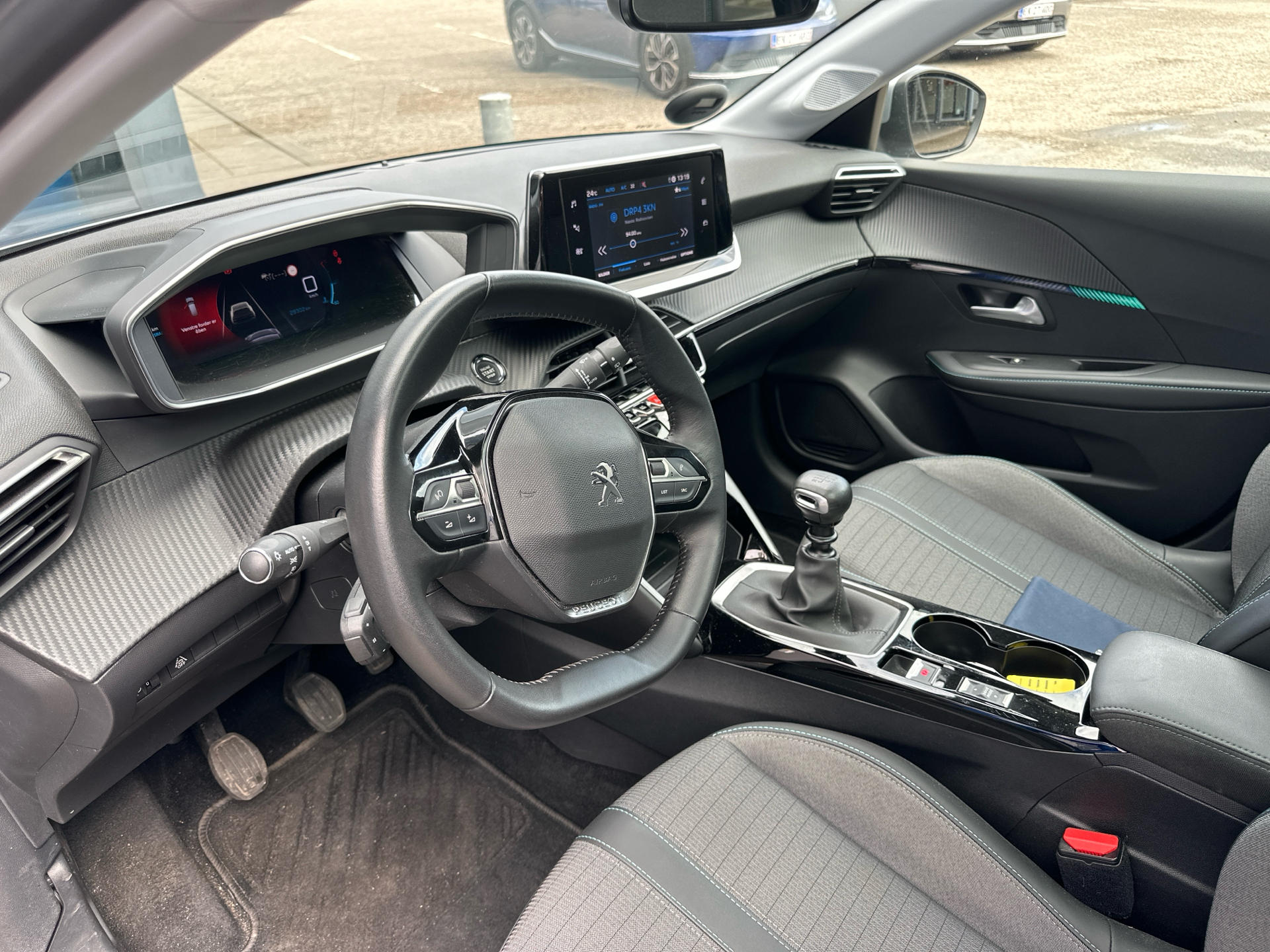 Billede af Peugeot 208 1,2 PureTech Allure Sky 100HK 5d 6g