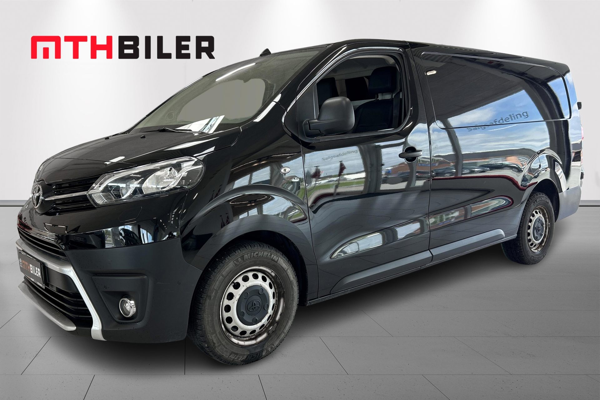 Billede af Toyota Proace Long 2,0 D Comfort Masterpakke 120HK Van 8g Aut.