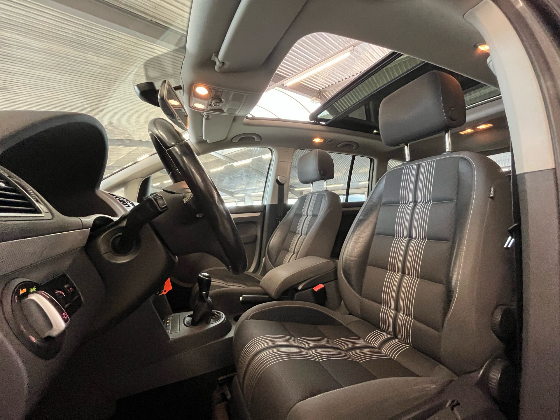 Billede af VW Touran 2,0 TDI BMT Highline 140HK 6g