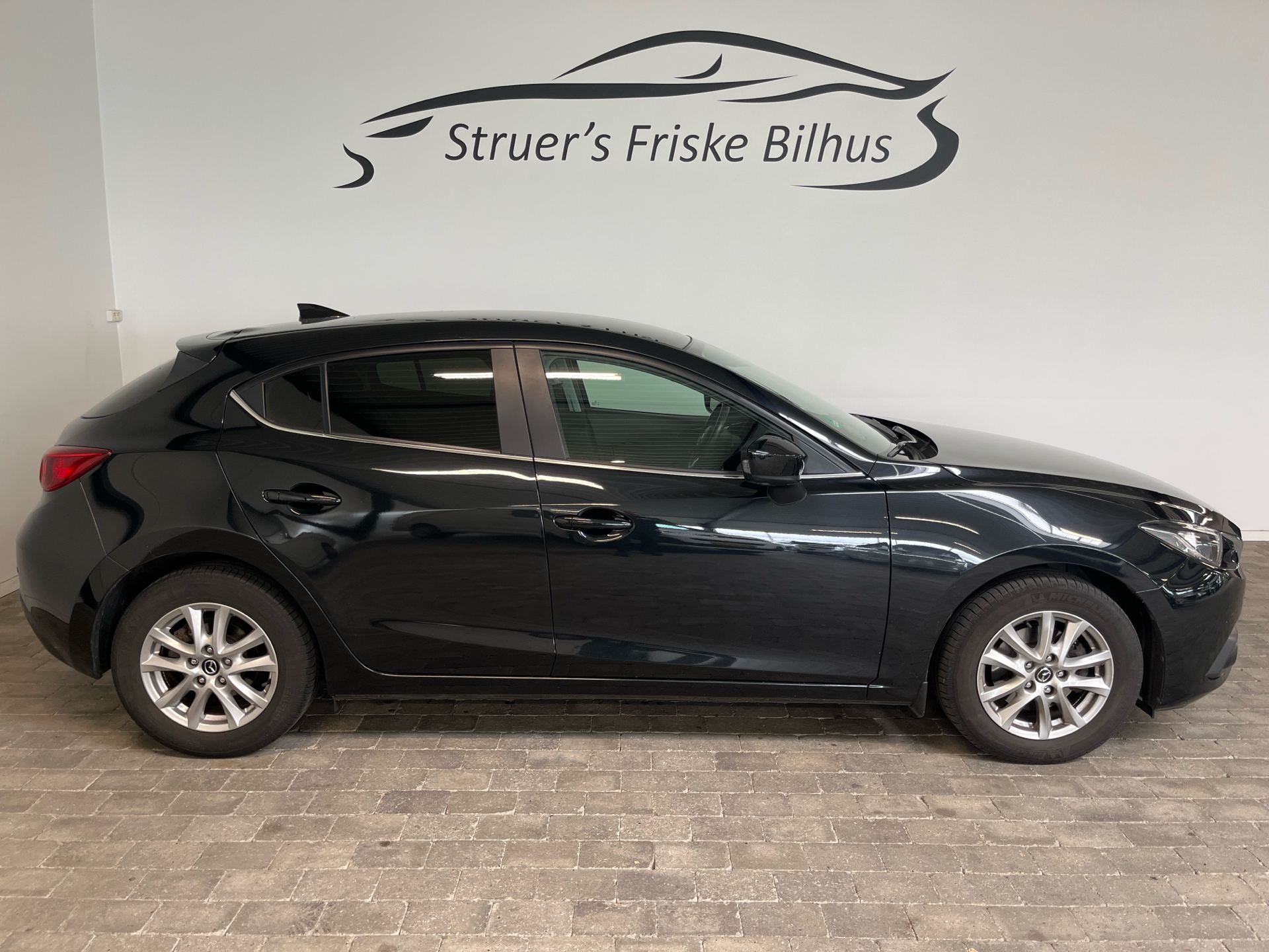 Billede af Mazda 3 2,0 Skyactiv-G Vision 120HK 5d 6g Aut.