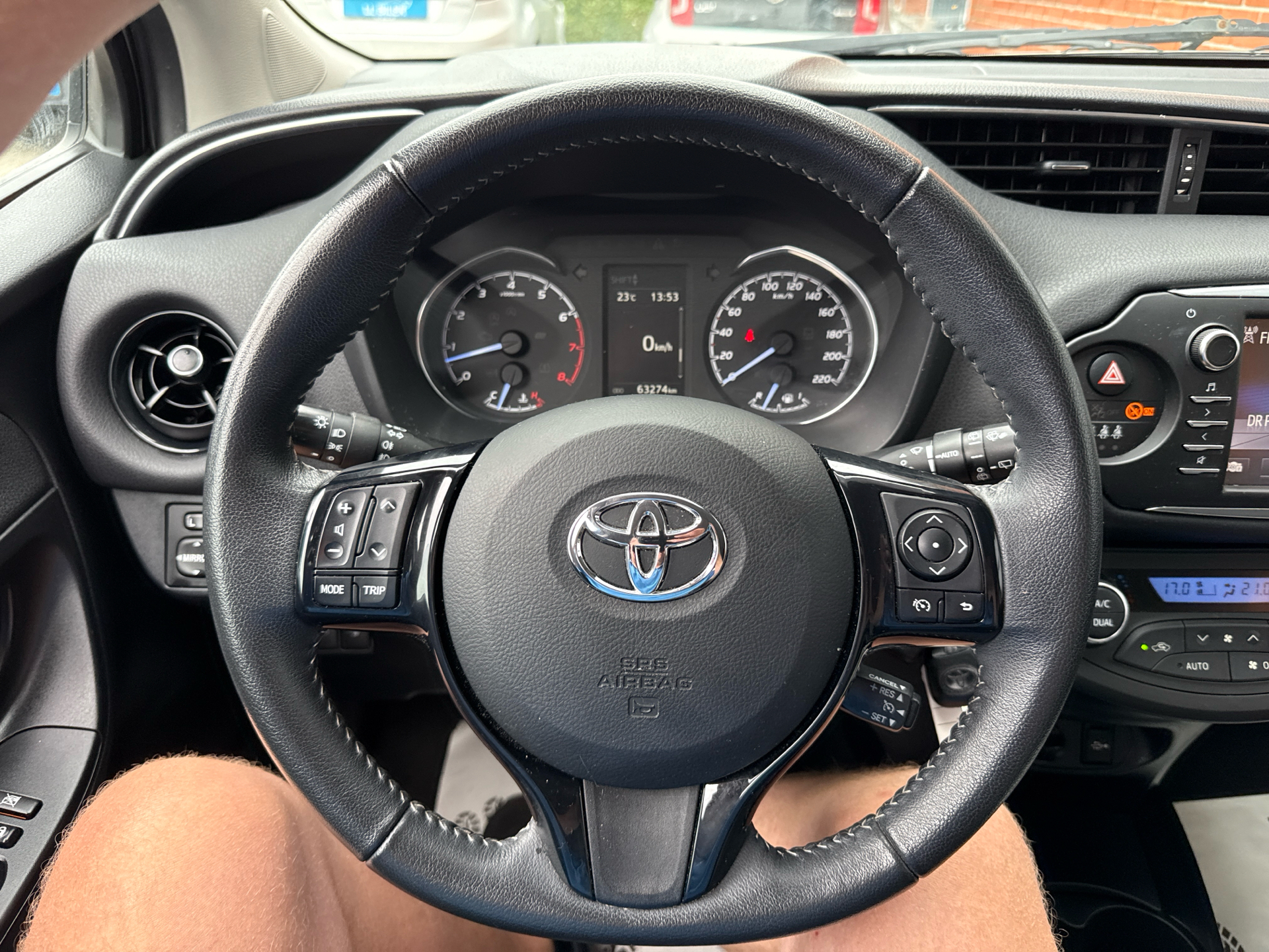 Billede af Toyota Yaris 1,5 VVT-I T2 Premium 111HK 5d 6g