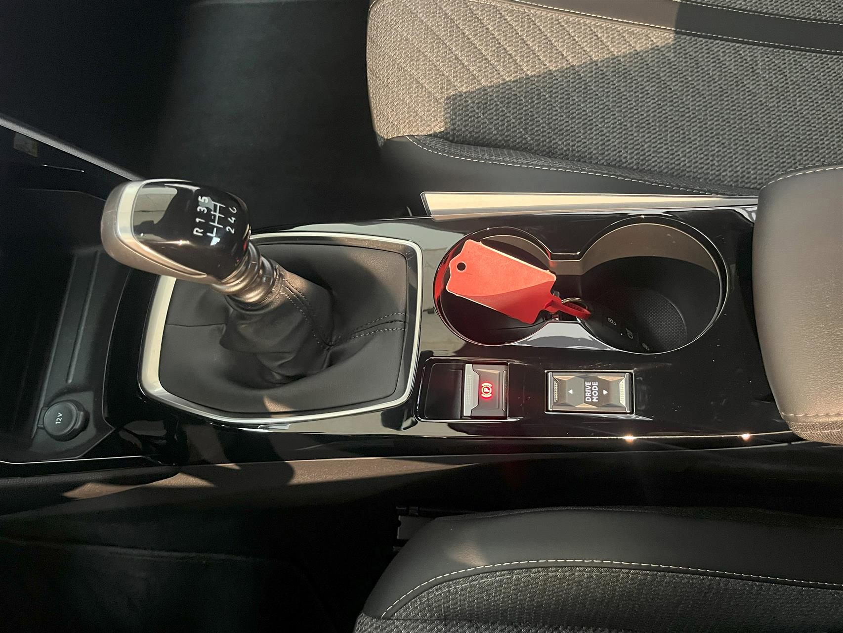 Billede af Peugeot 2008 1,2 PureTech Allure 100HK 5d 6g