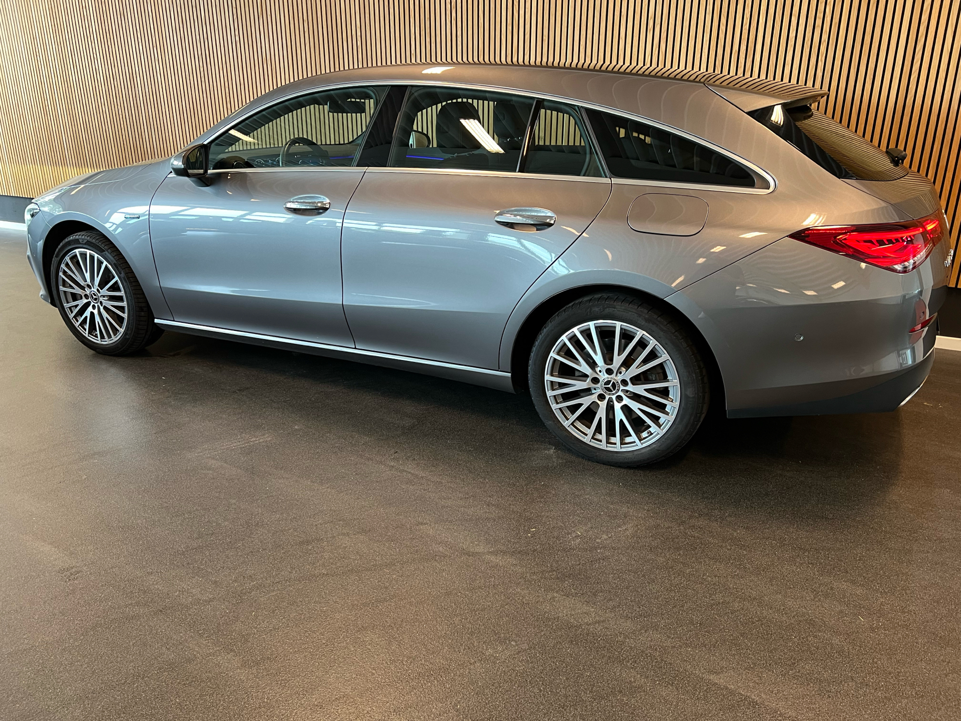 Billede af Mercedes-Benz CLA250 e Shooting Brake 1,3 Plugin-hybrid Progressive 8G-DCT 218HK Stc 8g Aut.