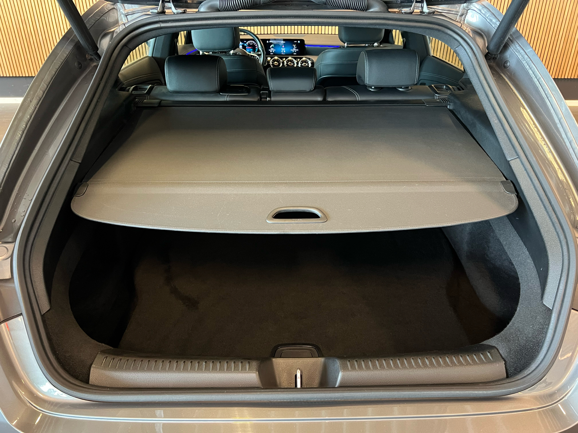 Billede af Mercedes-Benz CLA250 e Shooting Brake 1,3 Plugin-hybrid Progressive 8G-DCT 218HK Stc 8g Aut.