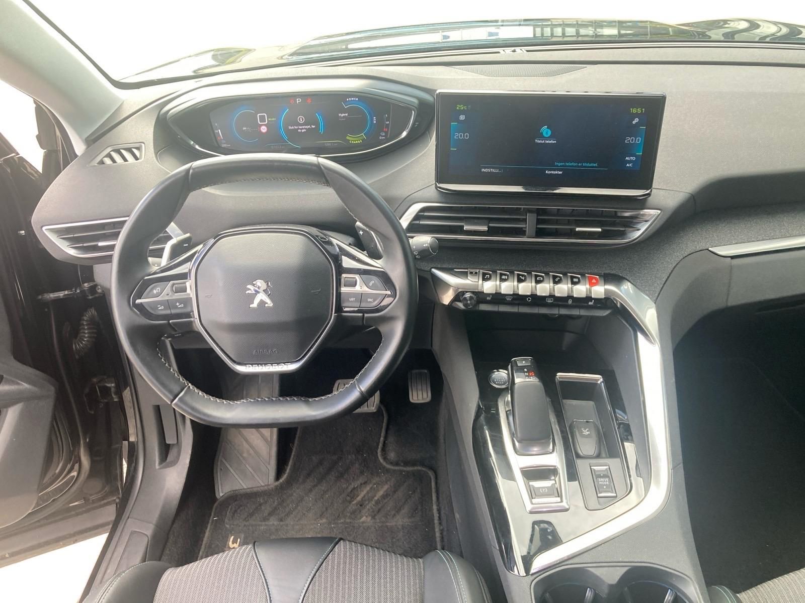 Billede af Peugeot 3008 1,6 PureTech  Plugin-hybrid First Selection EAT8 225HK 5d 8g Aut.