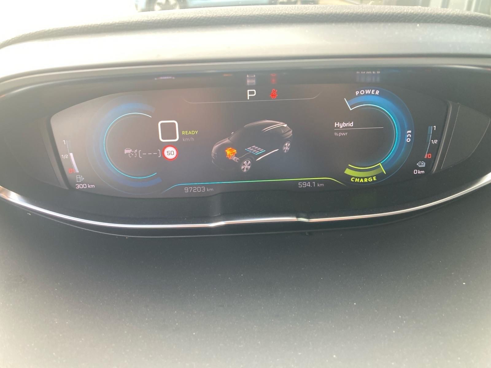Billede af Peugeot 3008 1,6 PureTech  Plugin-hybrid First Selection EAT8 225HK 5d 8g Aut.