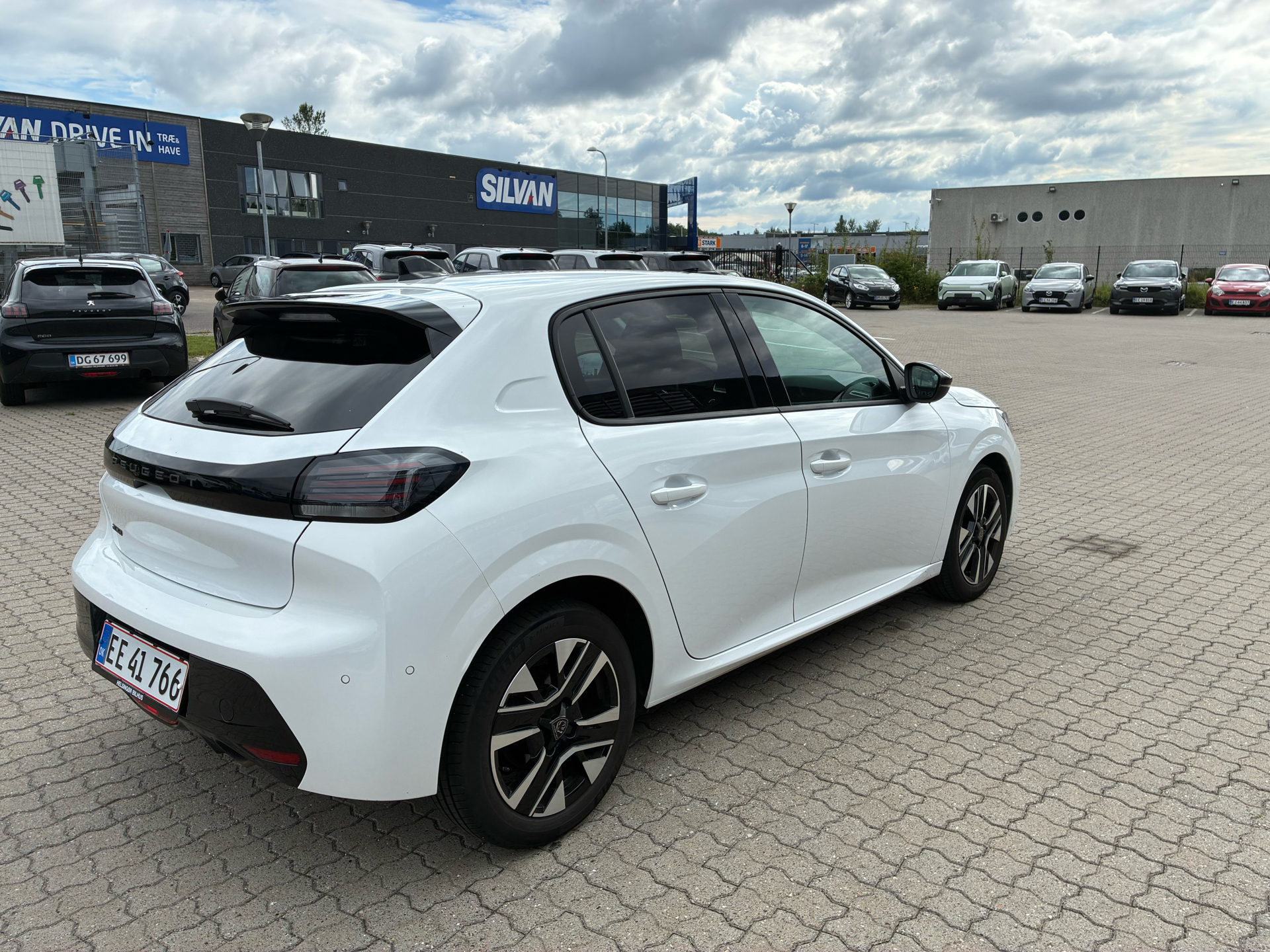 Billede af Peugeot 208 1,2 PureTech Allure+ 100HK 5d 6g