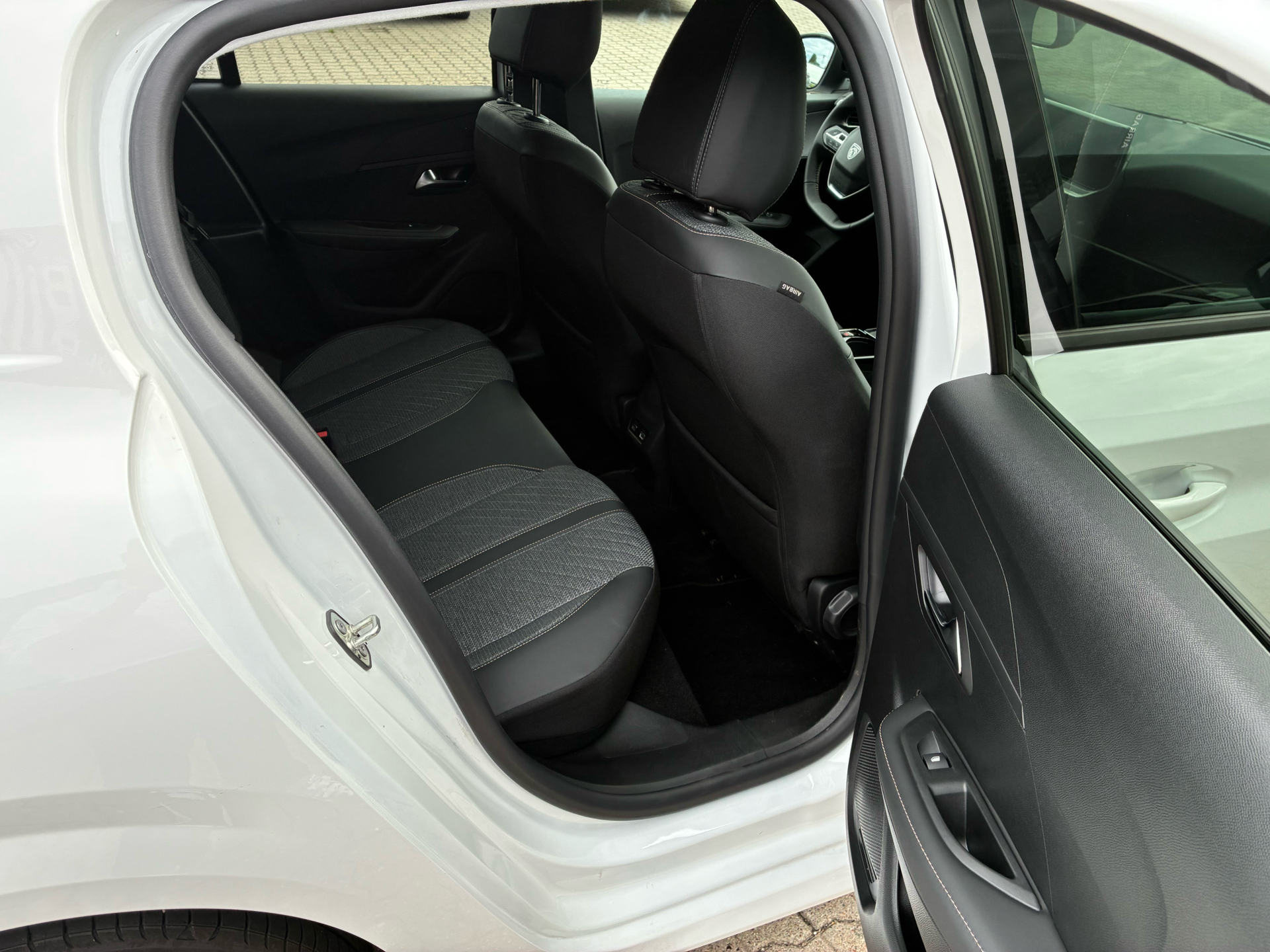Billede af Peugeot 208 1,2 PureTech Allure+ 100HK 5d 6g