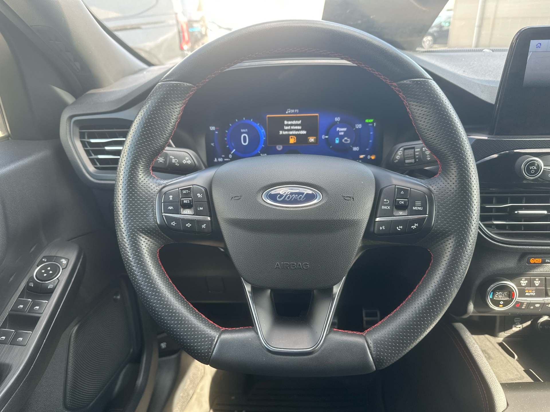 Billede af Ford Kuga 2,5 Plugin-hybrid ST-Line X CVT 225HK 5d Trinl. Gear
