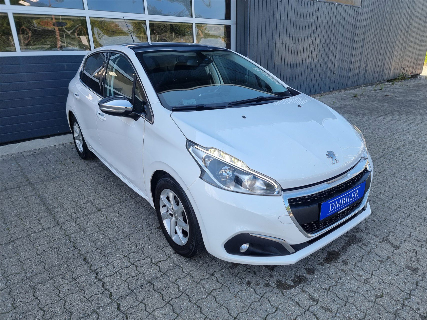 Billede af Peugeot 208 1,6 BlueHDi Allure Sky 100HK 5d