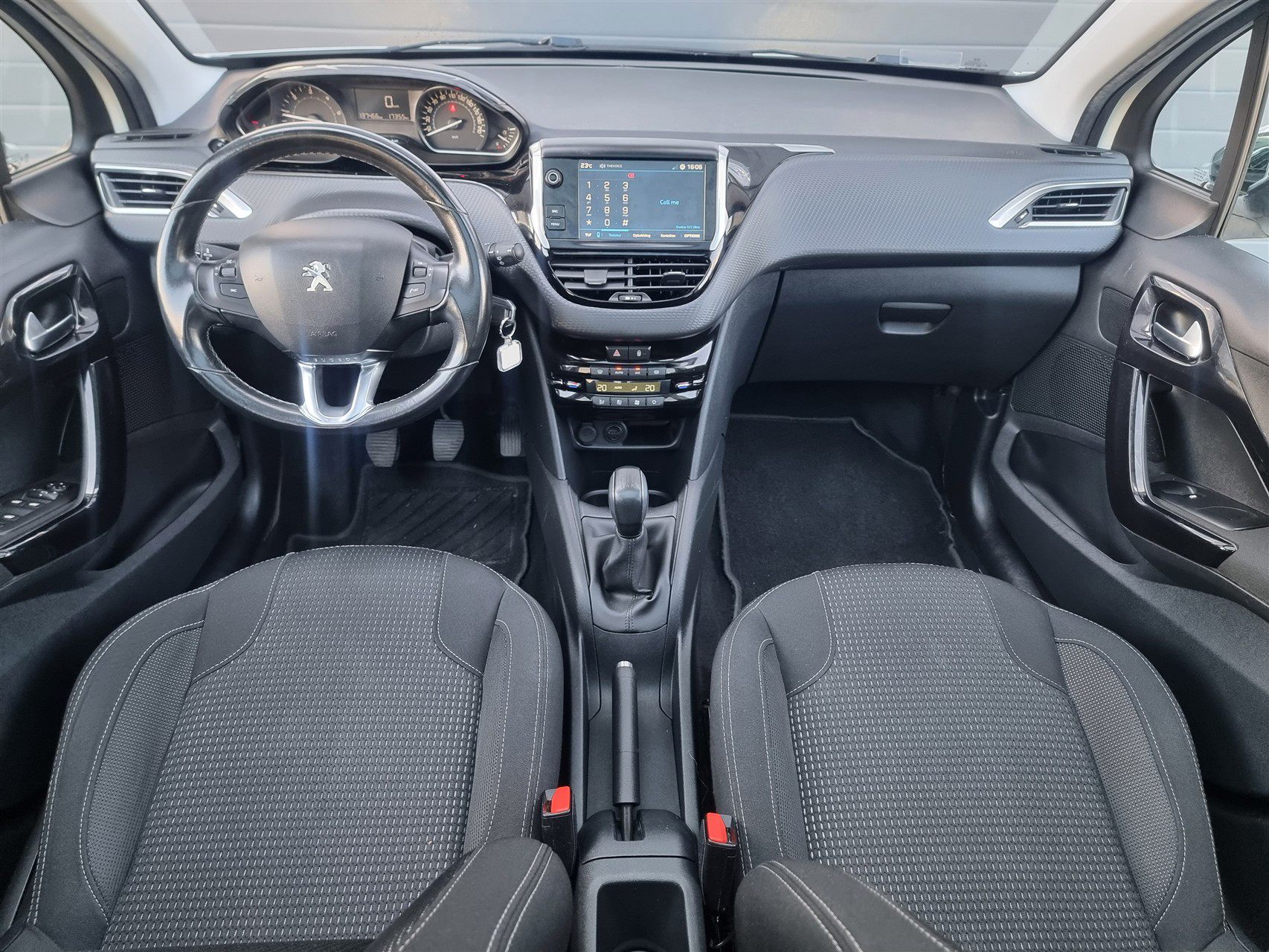 Billede af Peugeot 208 1,6 BlueHDi Allure Sky 100HK 5d