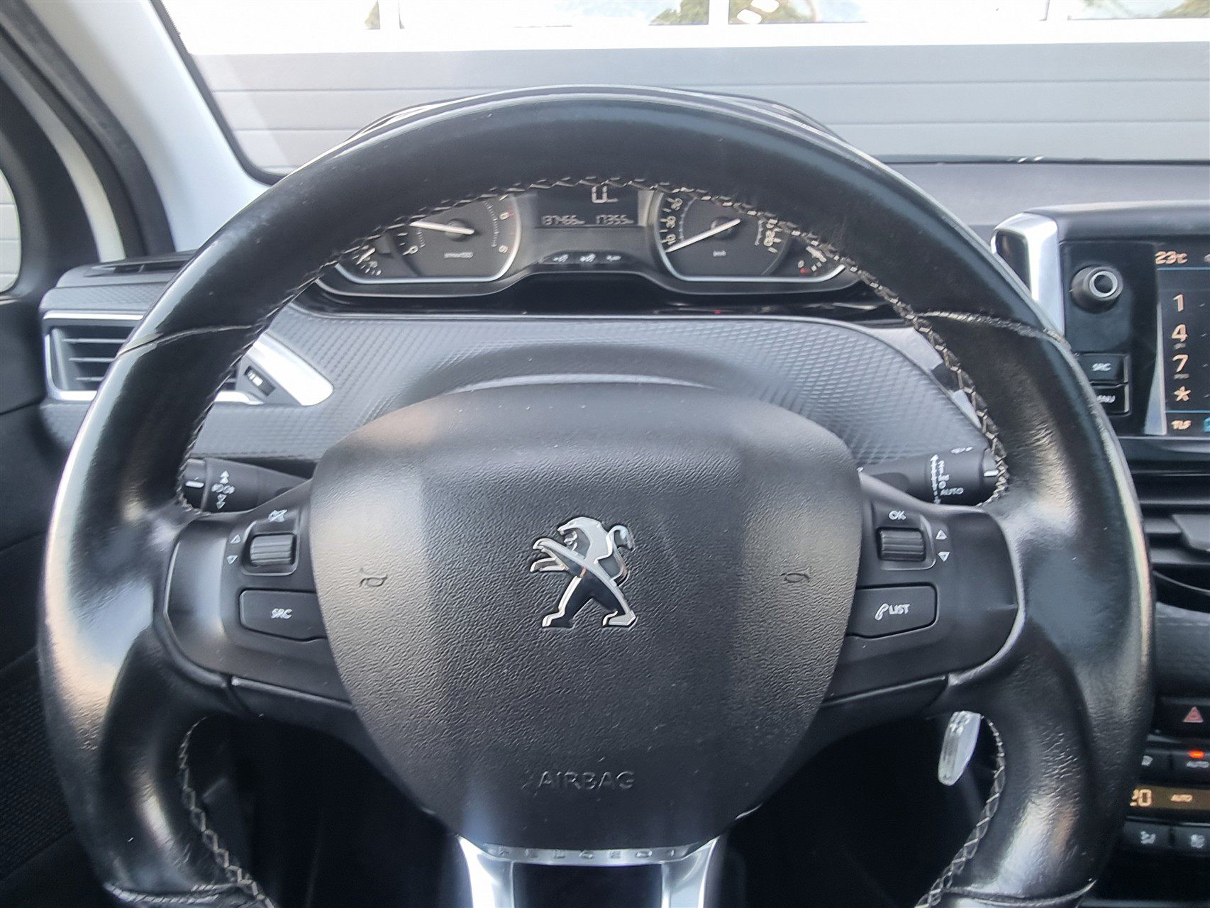 Billede af Peugeot 208 1,6 BlueHDi Allure Sky 100HK 5d