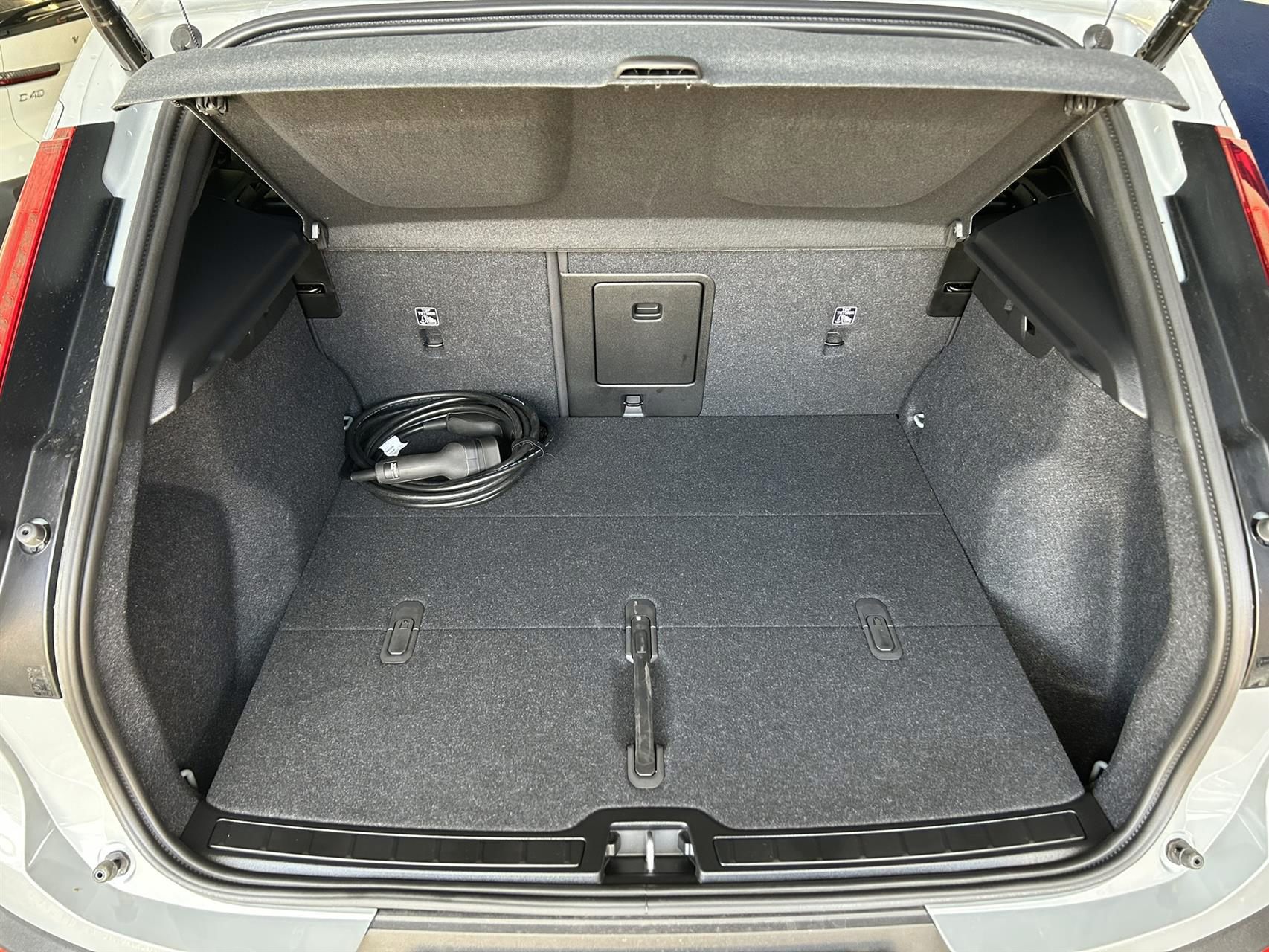 Billede af Volvo EX40 Single Motor Extended Range Plus 252HK 5d Aut.