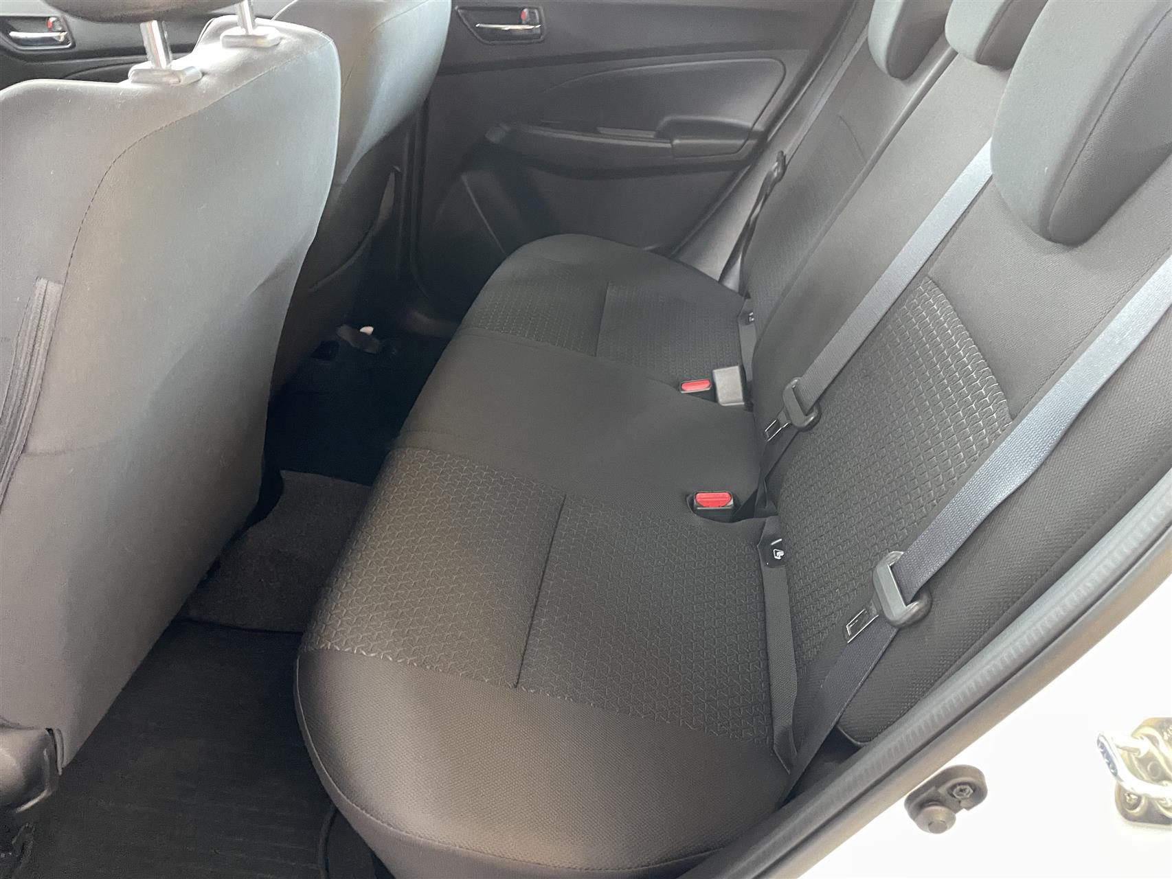 Billede af Suzuki Swift 1,2 Dualjet  Mild hybrid Exclusive AEB CVT 83HK 5d Trinl. Gear