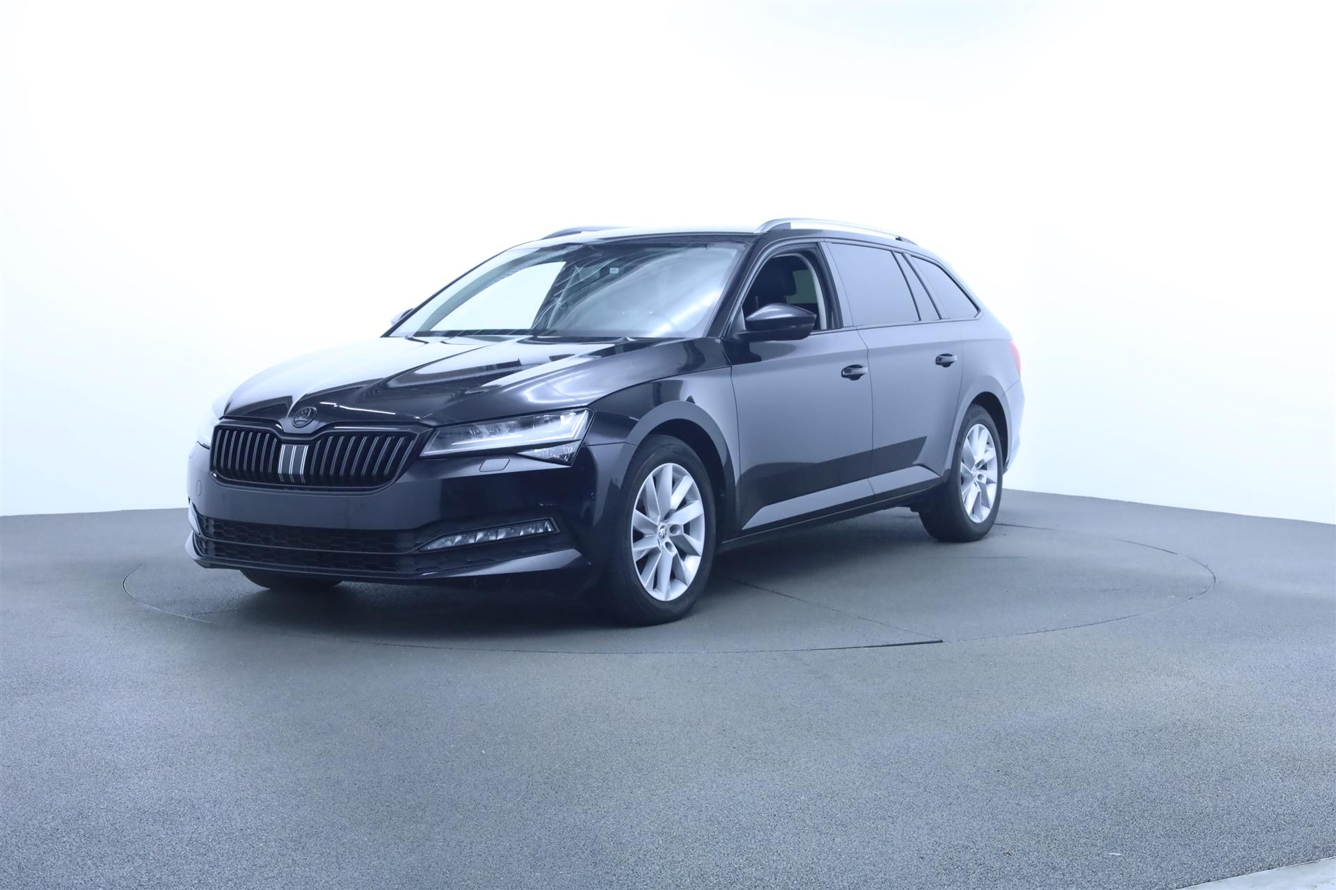 Billede af Skoda Superb Combi 2,0 TDI AdBlue Business Executive DSG 150HK Stc 7g Aut.