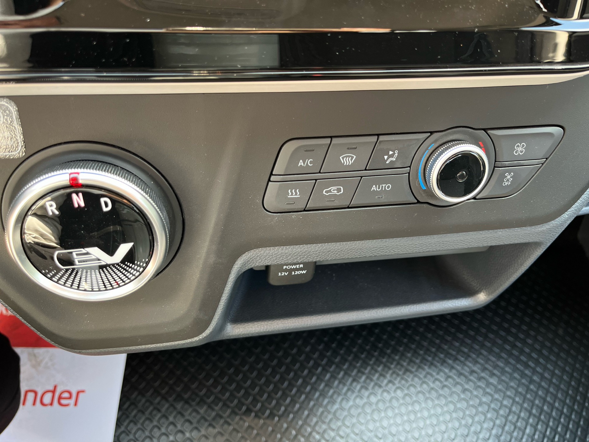 Billede af Maxus e-Deliver 3 LWB 50,2 kWh EL 122HK Ladv./Chas. Trinl. Gear