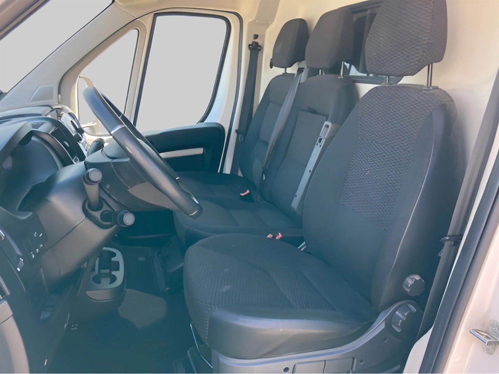 Billede af Peugeot Boxer 333 L2H1 2,2 BlueHDi Premium Pro 140HK Van 6g