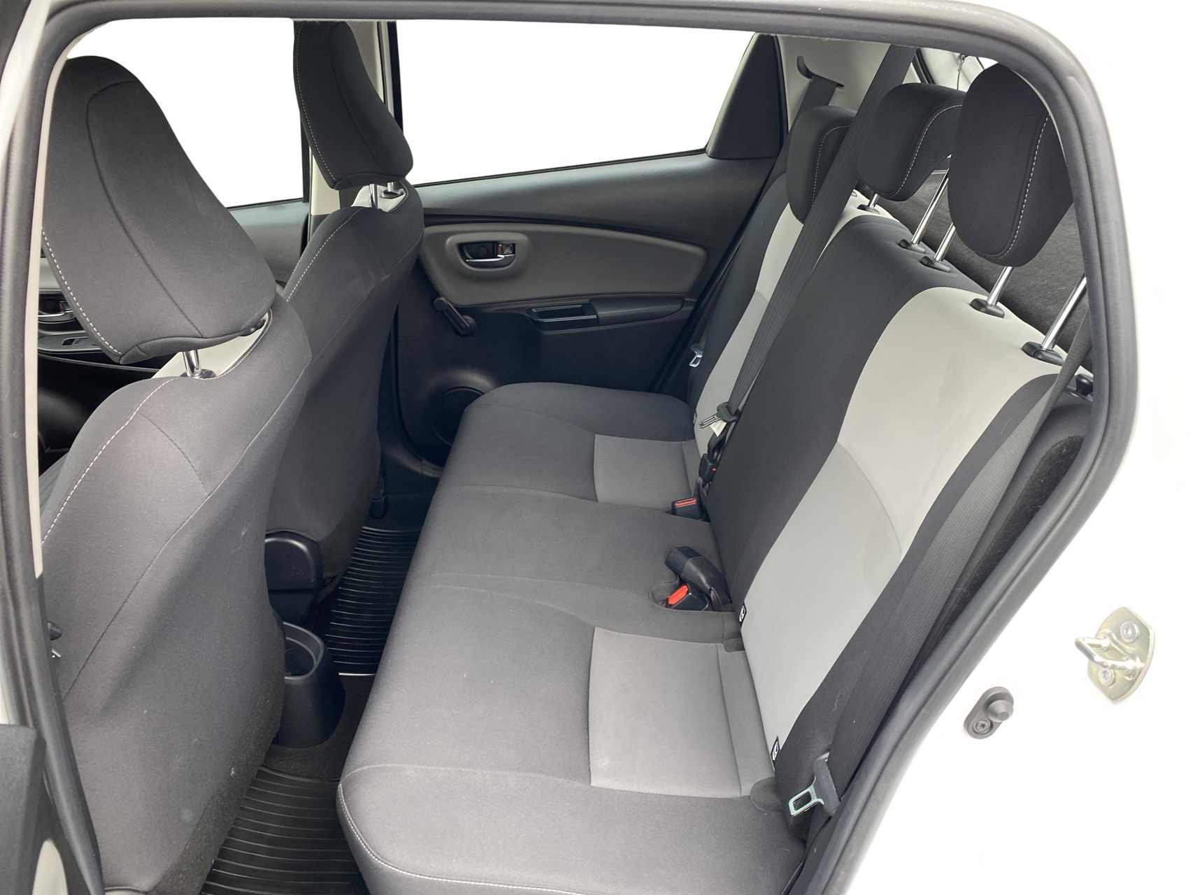 Billede af Toyota Yaris 1,5 Hybrid H2 E-CVT 100HK 5d Trinl. Gear