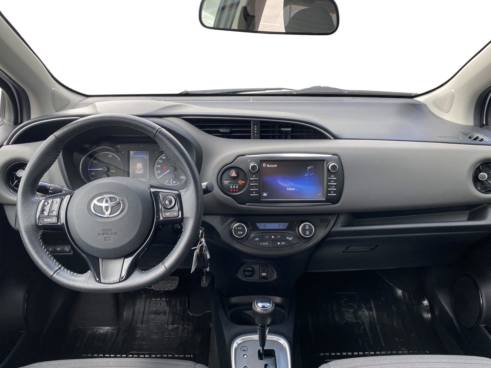 Billede af Toyota Yaris 1,5 Hybrid H2 E-CVT 100HK 5d Trinl. Gear