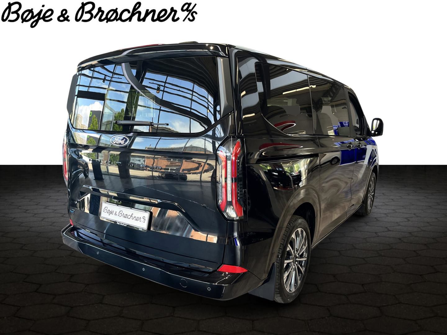 Billede af Ford E-Tourneo Custom 340 L1H1 EL Titanium X 218HK Aut.