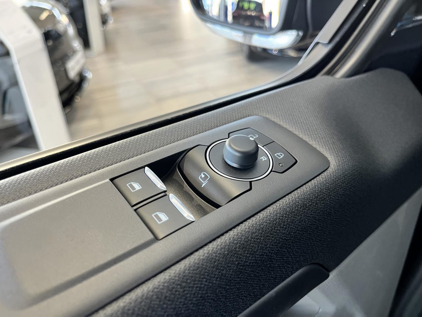 Billede af Ford E-Tourneo Custom 340 L1H1 EL Titanium X 218HK Aut.