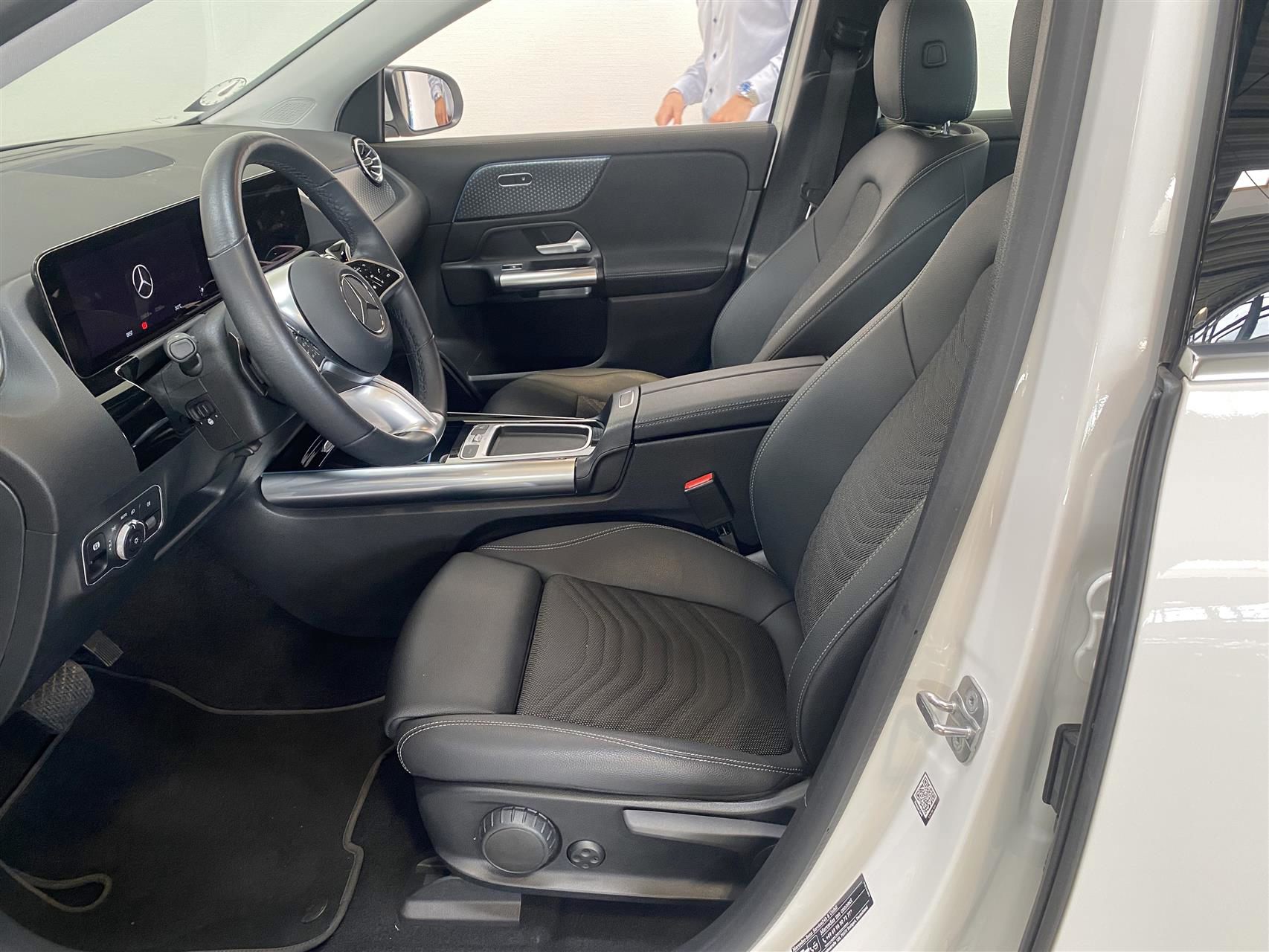 Billede af Mercedes-Benz EQA 300 EL Progressive 4Matic 228HK 5d Aut.