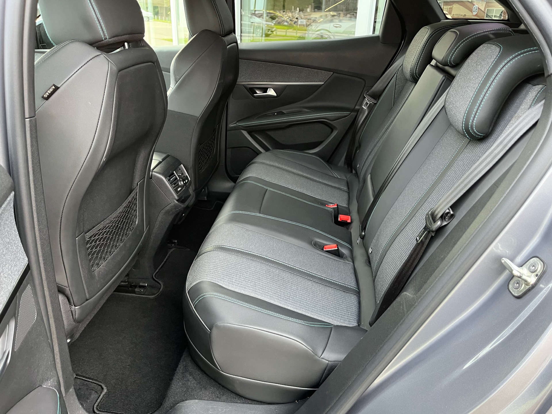 Billede af Peugeot 3008 1,6 PureTech  Plugin-hybrid Allure Pack EAT8 225HK 5d 8g Aut.