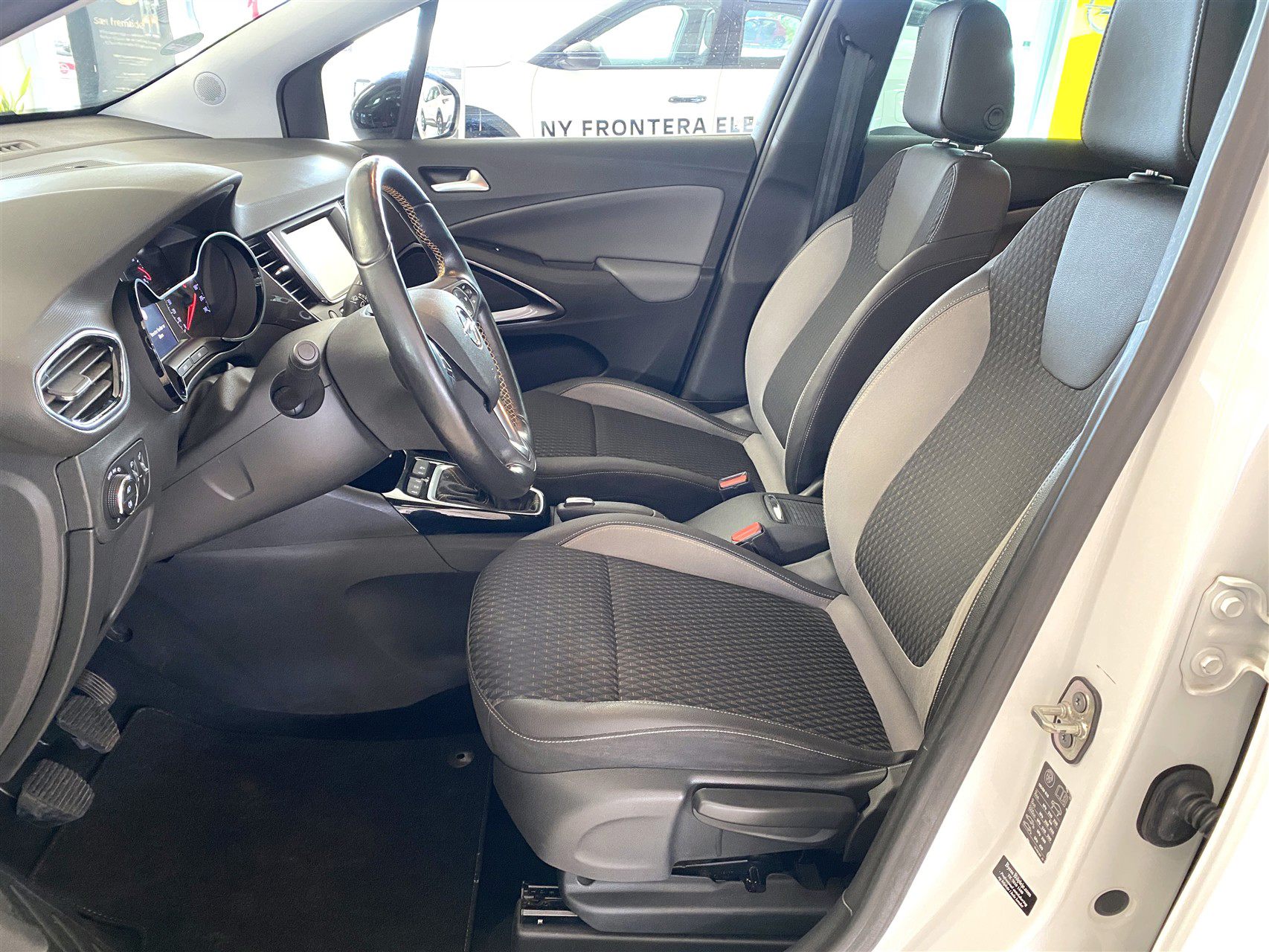Billede af Opel Crossland X 1,2 Turbo Innovation Start/Stop 110HK 5d 6g