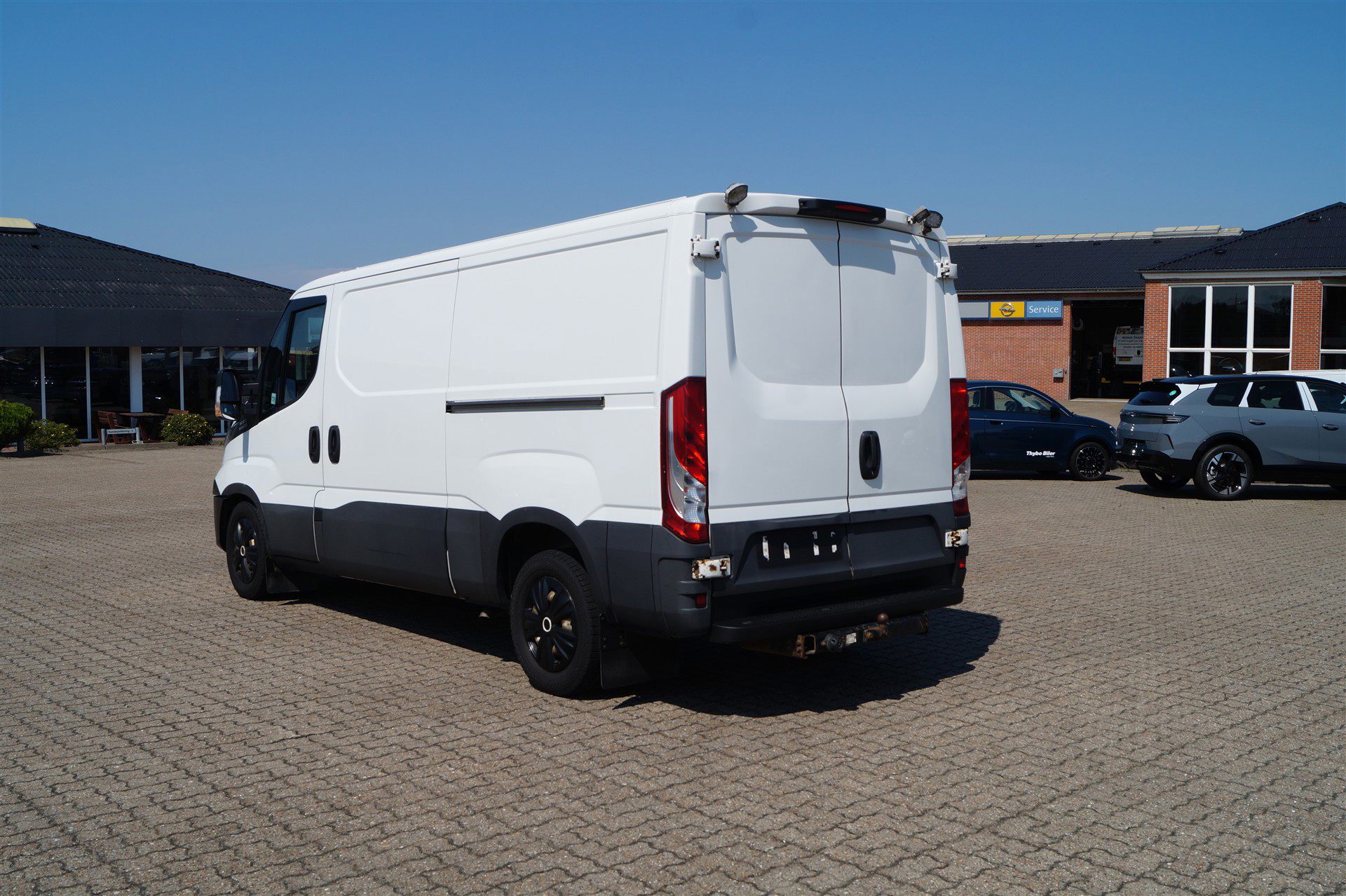 Billede af Iveco Daily 35S18 9m3 3,0 D 180HK Van 8g Aut.