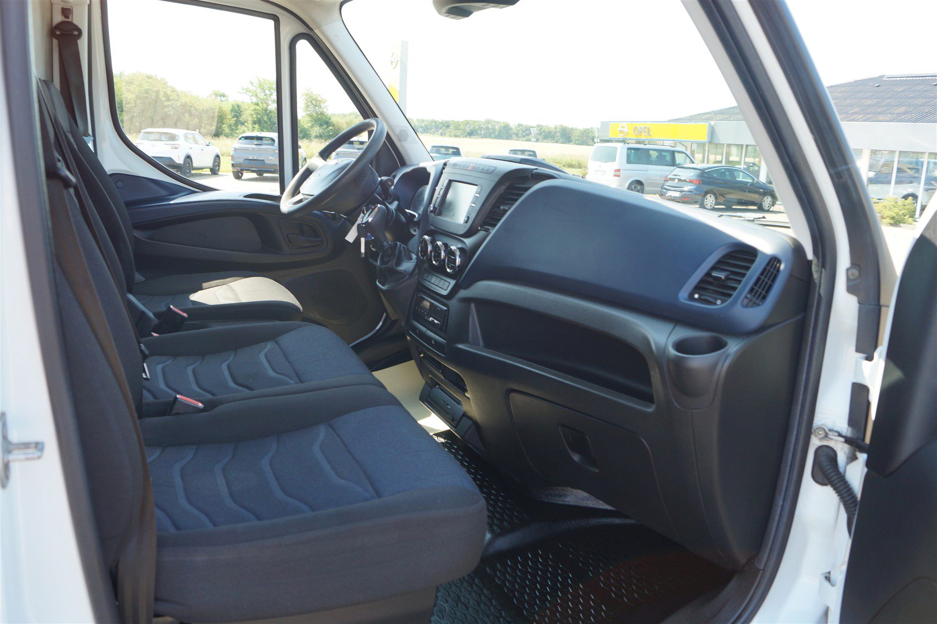 Billede af Iveco Daily 35S18 9m3 3,0 D 180HK Van 8g Aut.