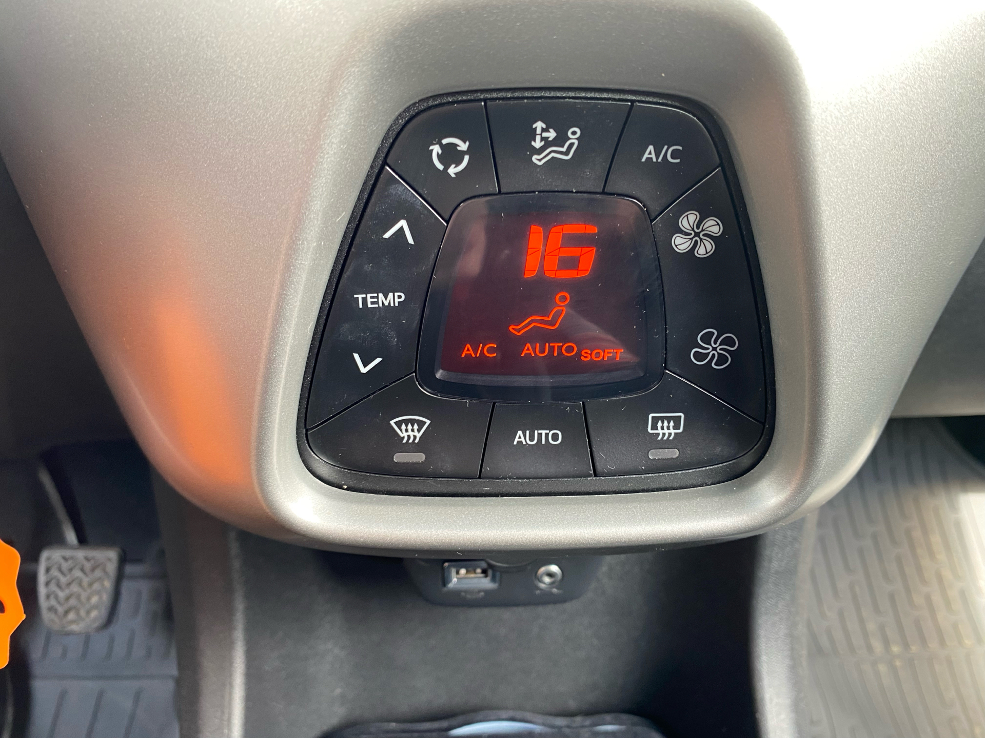 Billede af Citroën C1 1,2 PureTech Funky 82HK 5d