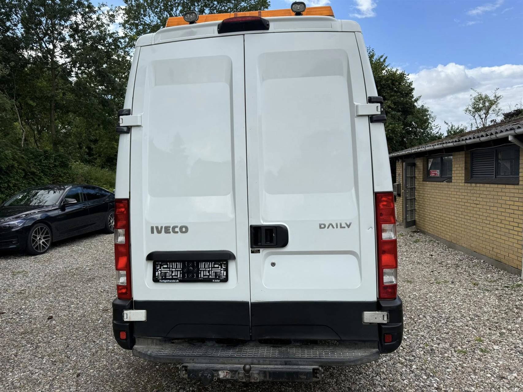 Billede af Iveco Daily 35S13 15,6m3 2,3 D 126HK Van Aut.
