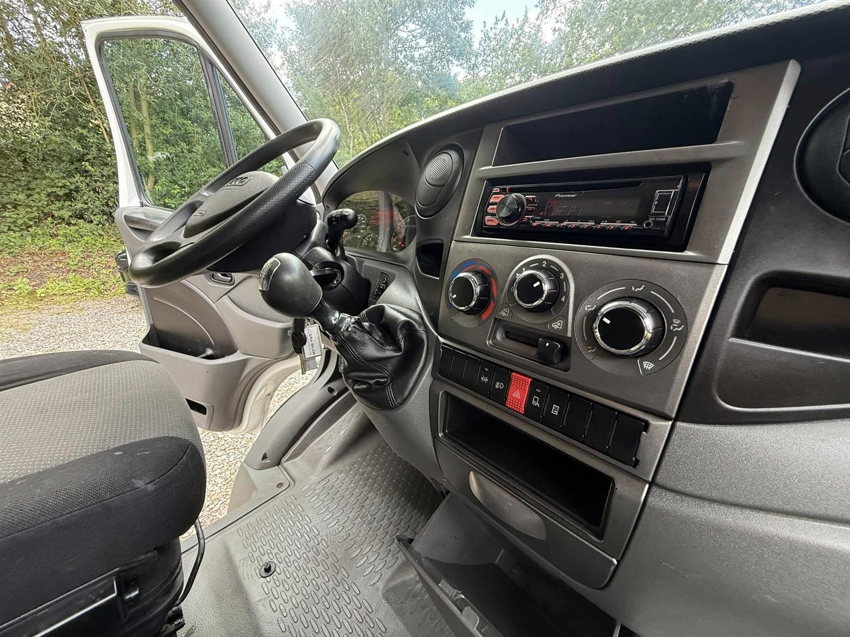 Billede af Iveco Daily 35S13 15,6m3 2,3 D 126HK Van Aut.