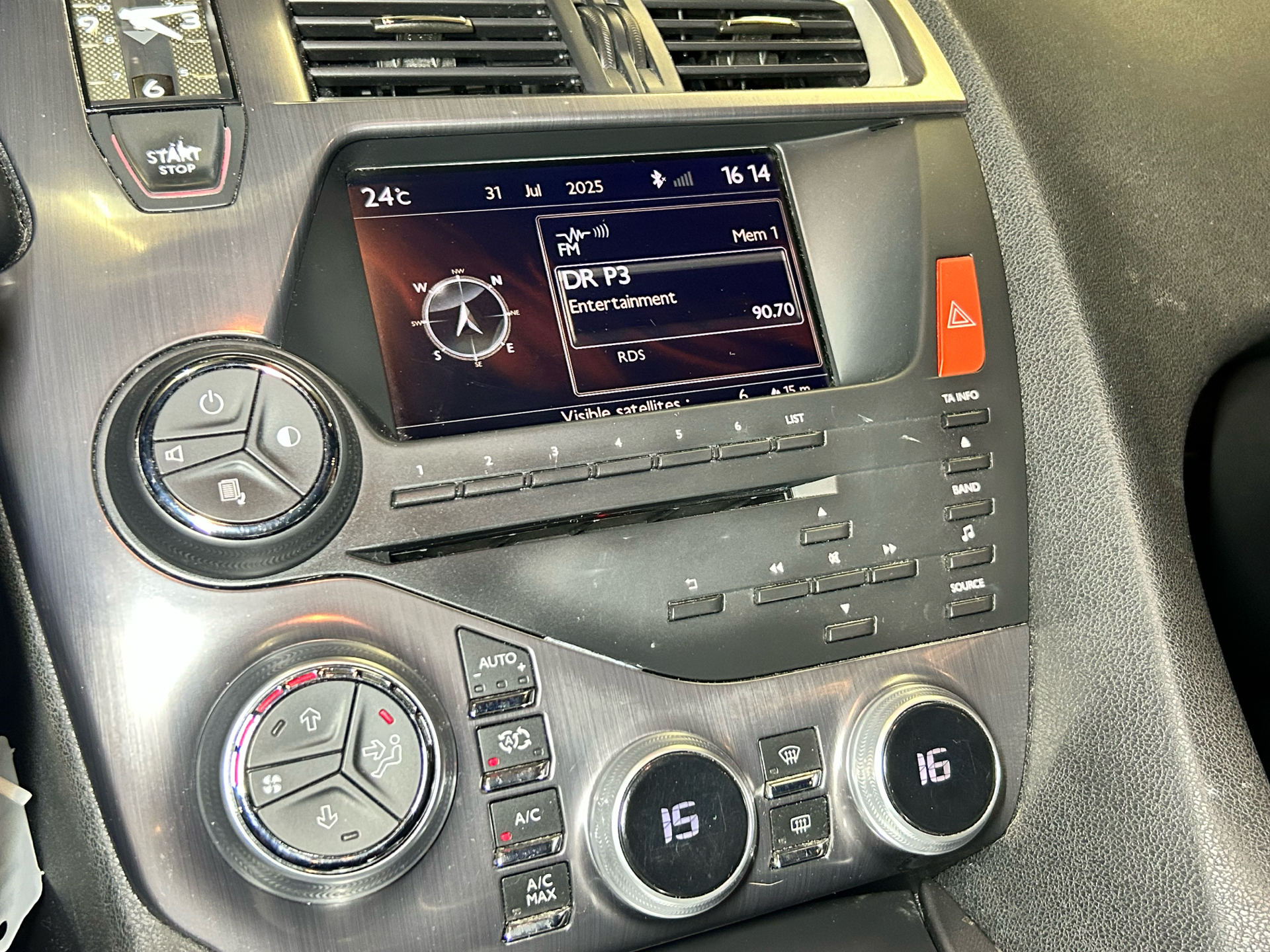 Billede af Citroën DS5 1,6 e-HDi Design E6G 110HK 5d 6g Aut.