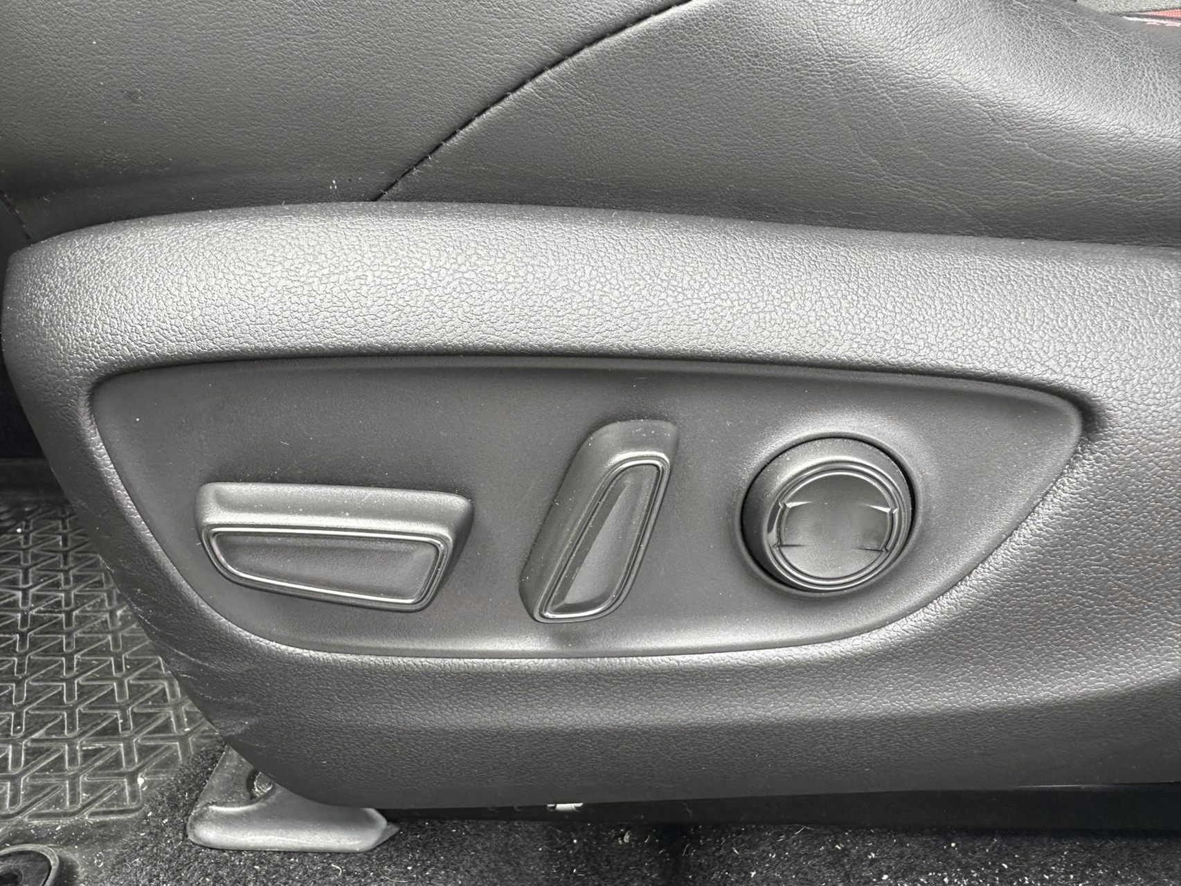 Billede af Toyota RAV4 Plug-in 2,5 Plugin-hybrid H3 Style AWD 306HK 5d 6g Aut.