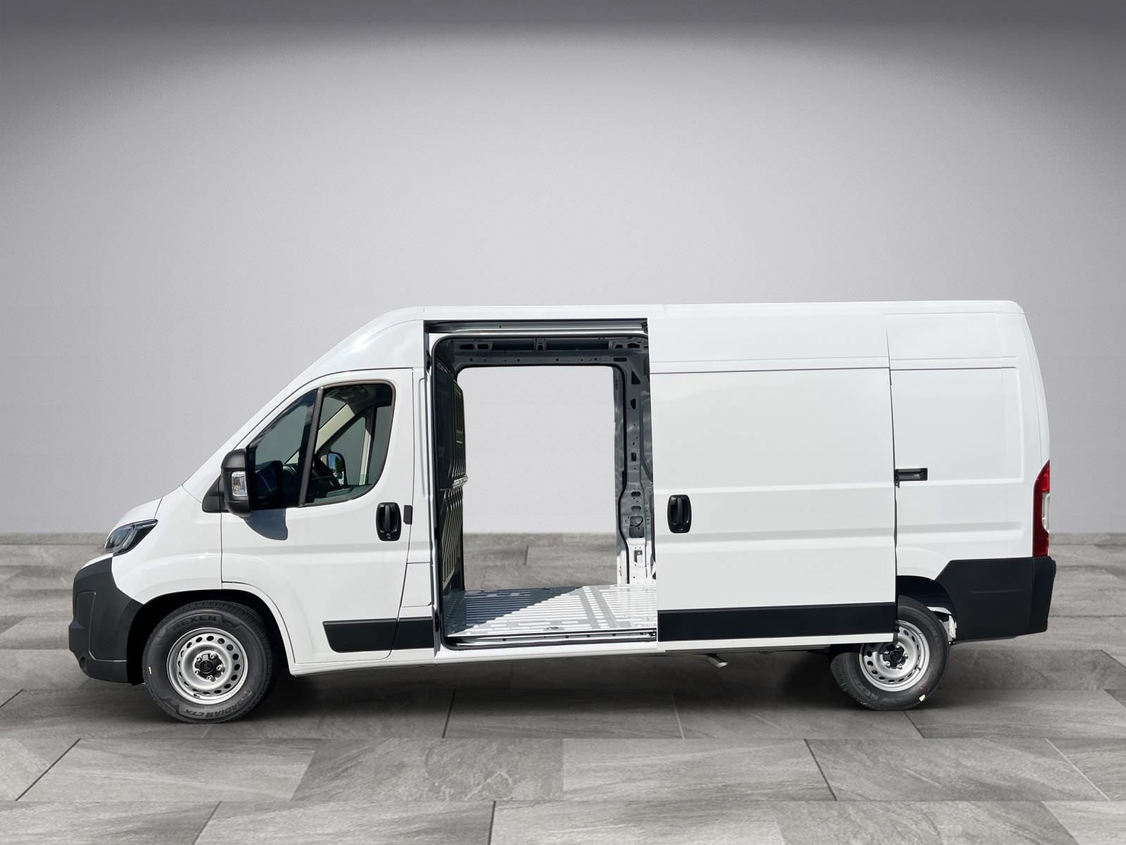 Billede af Citroën Jumper 35H L3H2 2,2 Blue HDi Masterline EAT8 180HK Van 8g Aut.