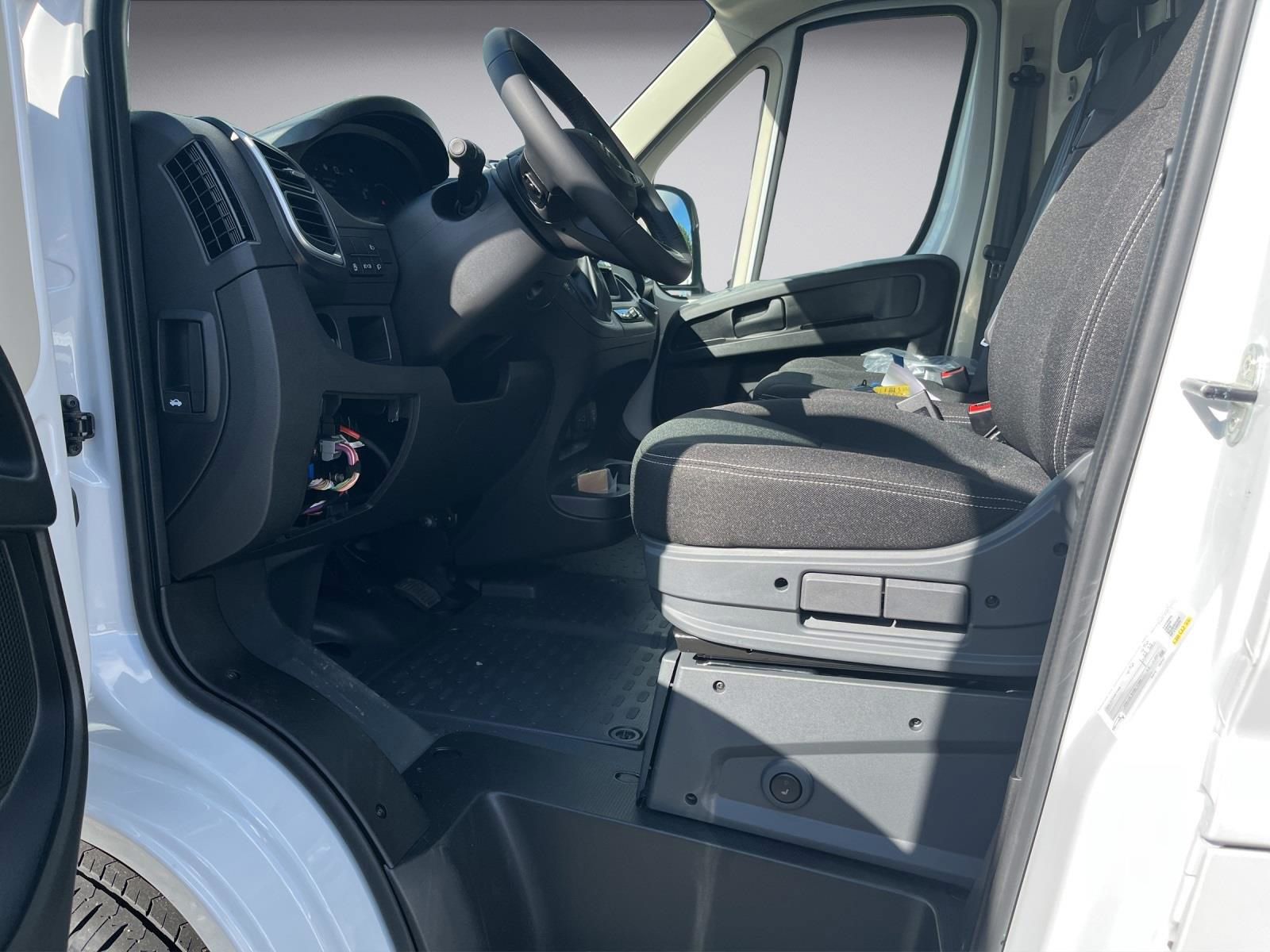 Billede af Citroën Jumper 35H L3H2 2,2 Blue HDi Masterline EAT8 180HK Van 8g Aut.