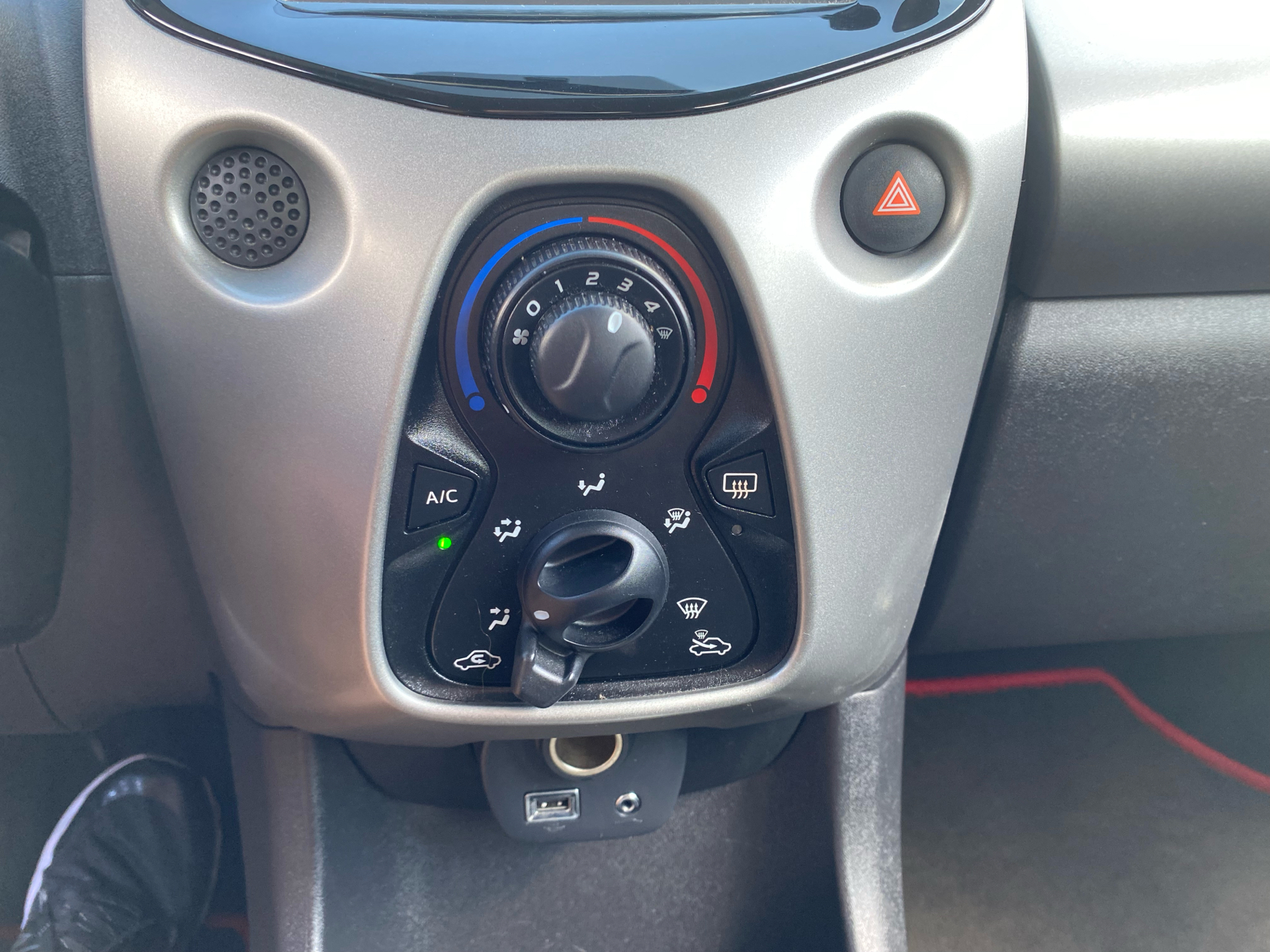 Billede af Toyota Aygo 1,0 VVT-I X-Play + X-Touch 69HK 5d