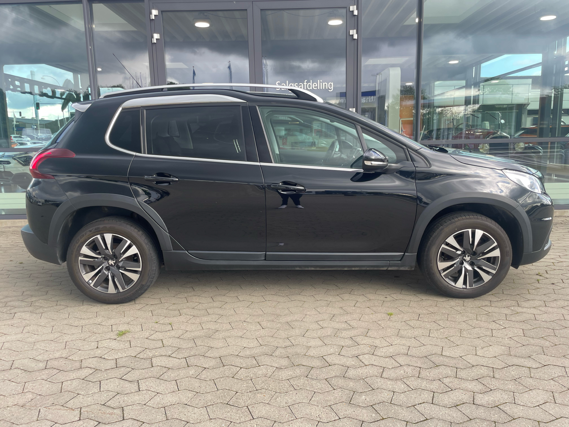 Billede af Peugeot 2008 1,2 e-THP Selection Sky 110HK 5d