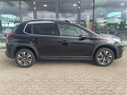 Peugeot 2008 1,2 e-THP Selection Sky 110HK 5d