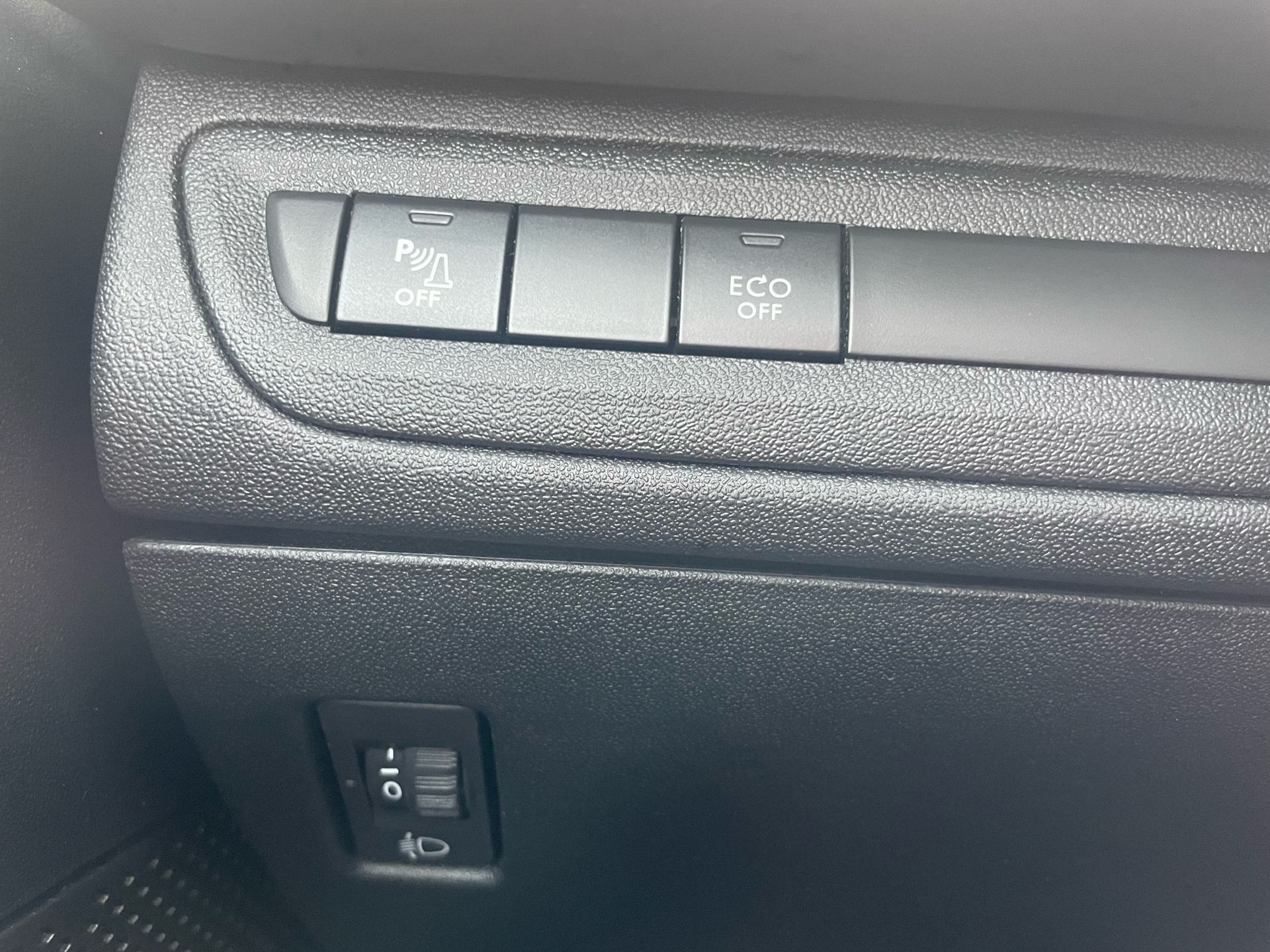 Billede af Peugeot 2008 1,2 e-THP Selection Sky 110HK 5d