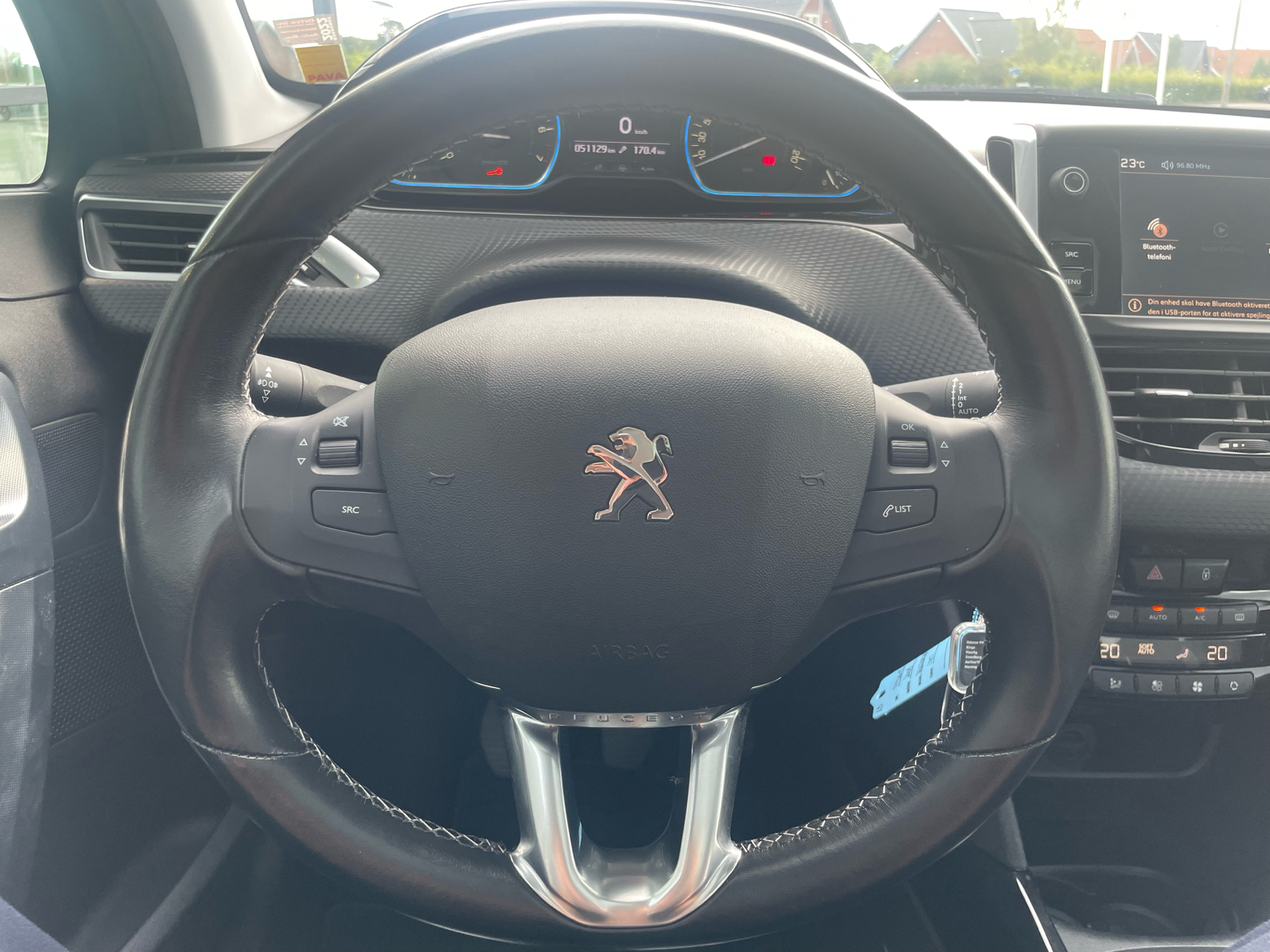 Billede af Peugeot 2008 1,2 e-THP Selection Sky 110HK 5d