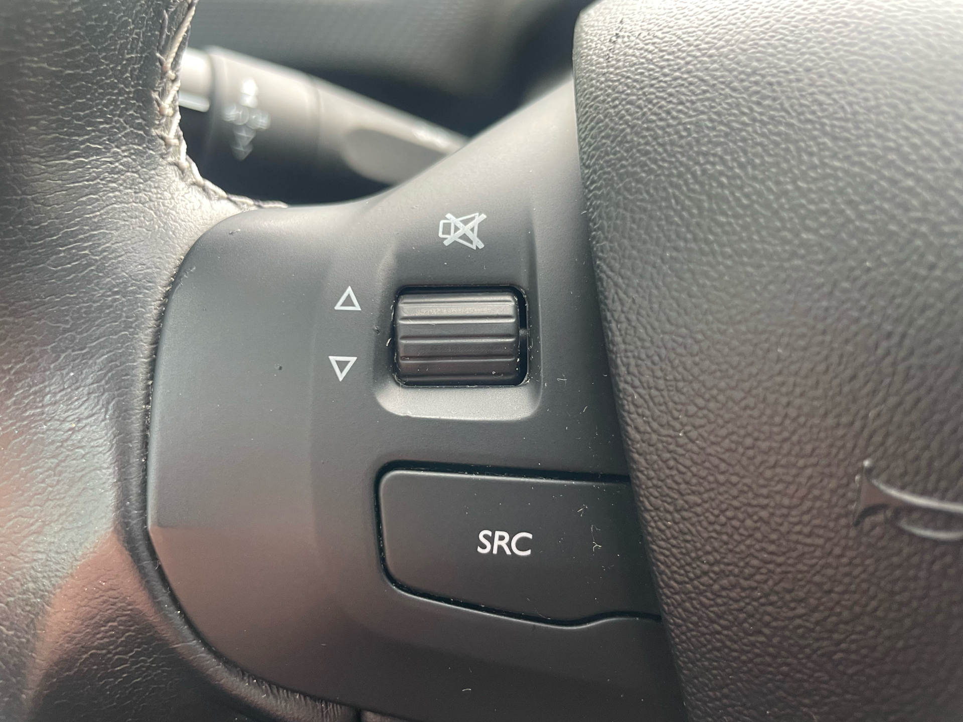 Billede af Peugeot 2008 1,2 e-THP Selection Sky 110HK 5d